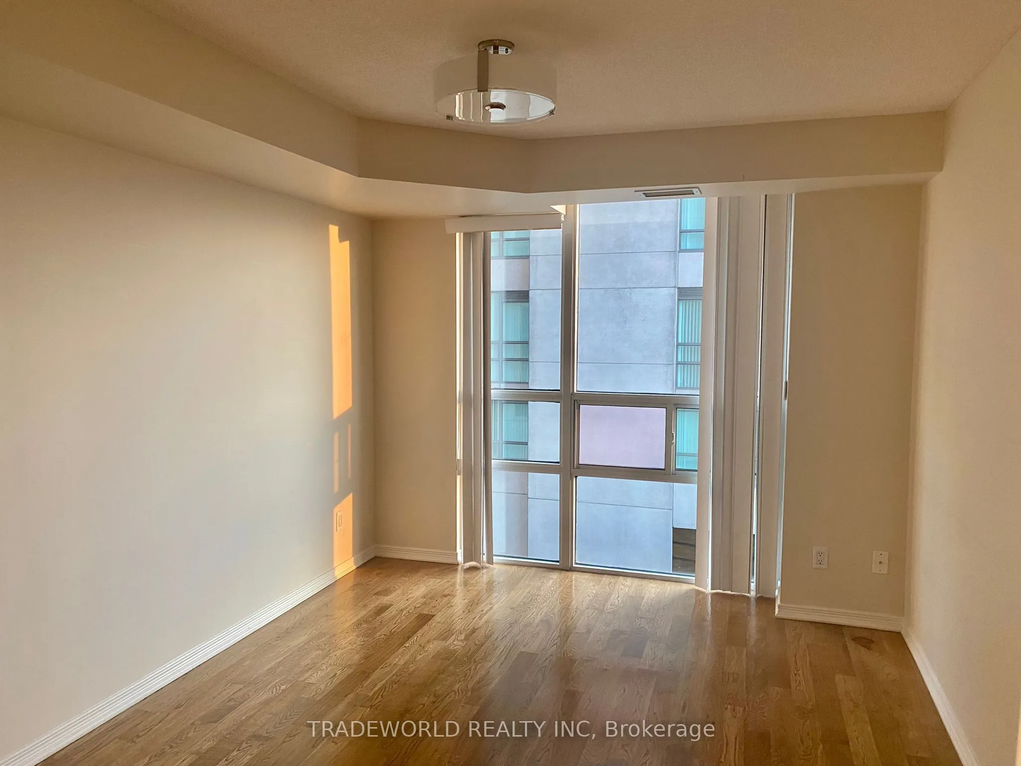 509 Beecroft Road, #603