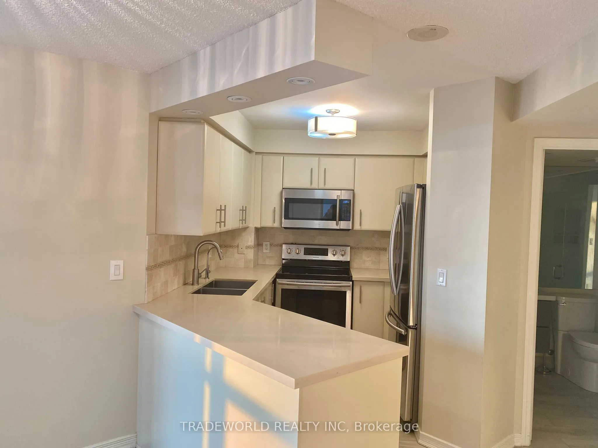 509 Beecroft Road, #603