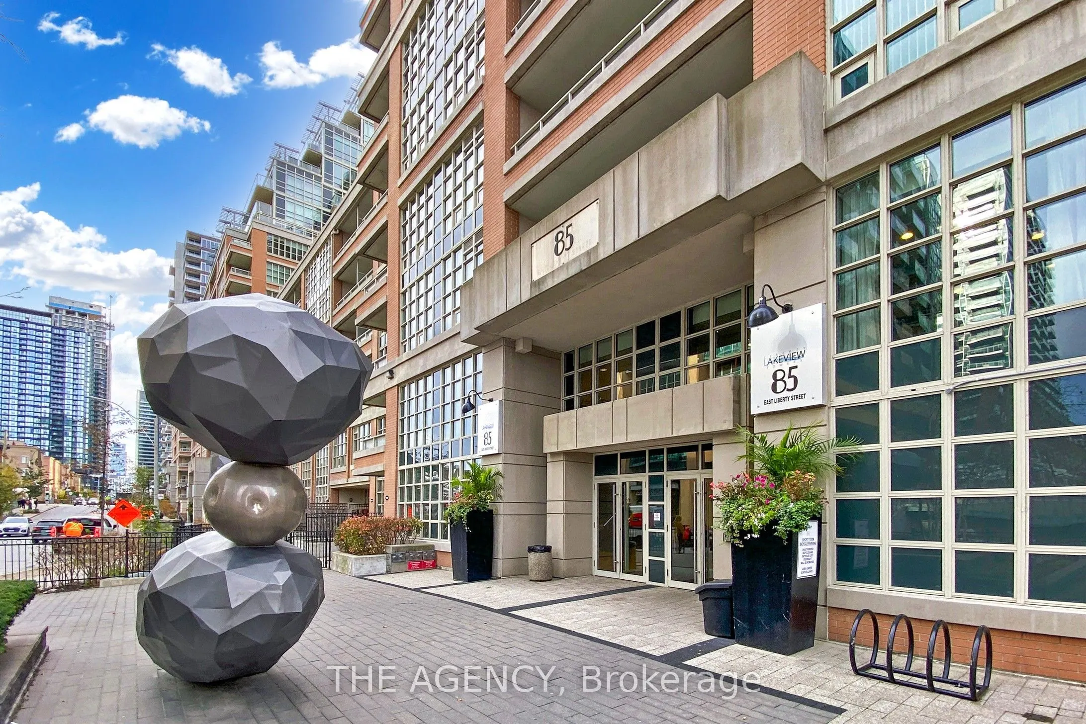 85 E Liberty Street, #1906