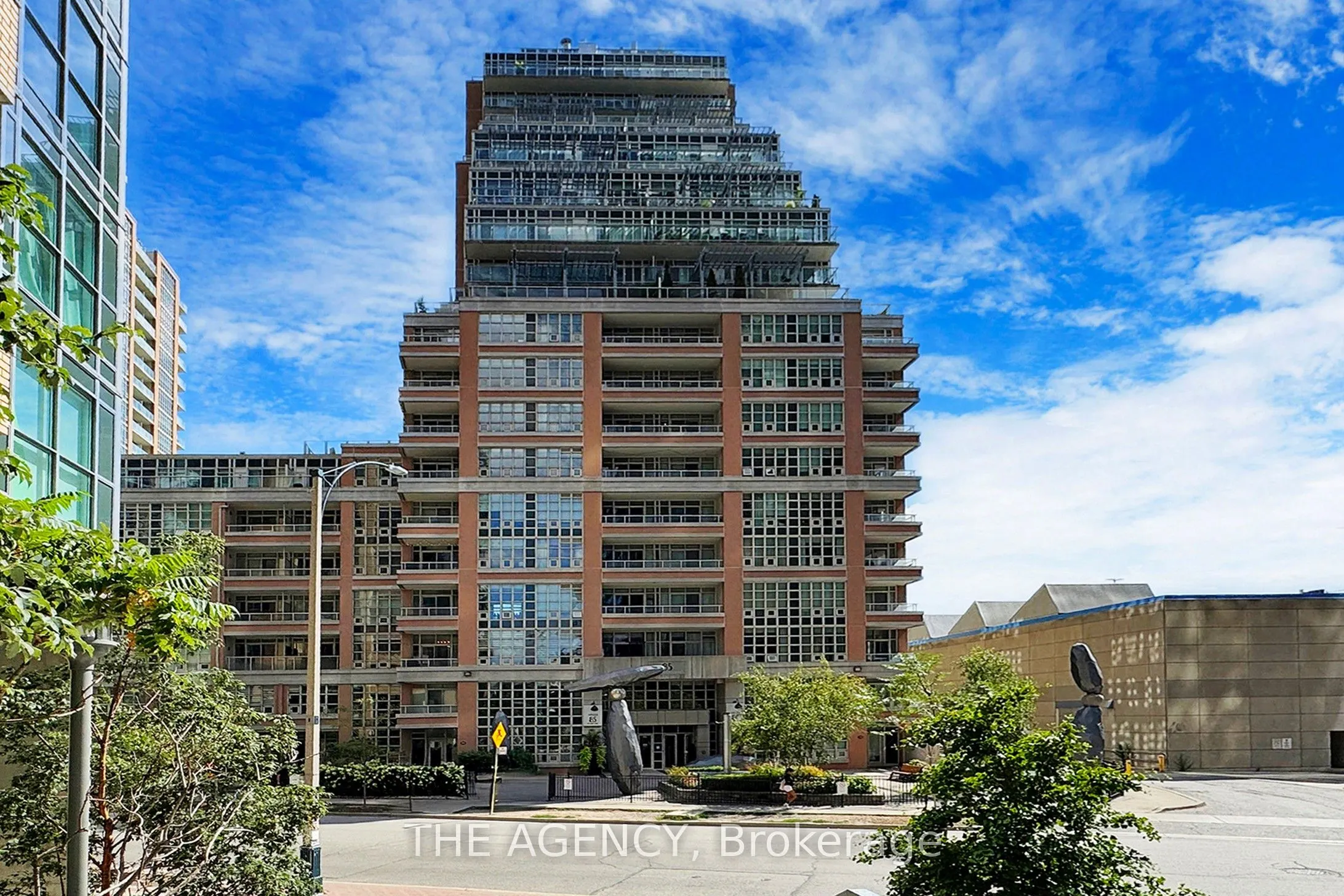 85 E Liberty Street, #1906
