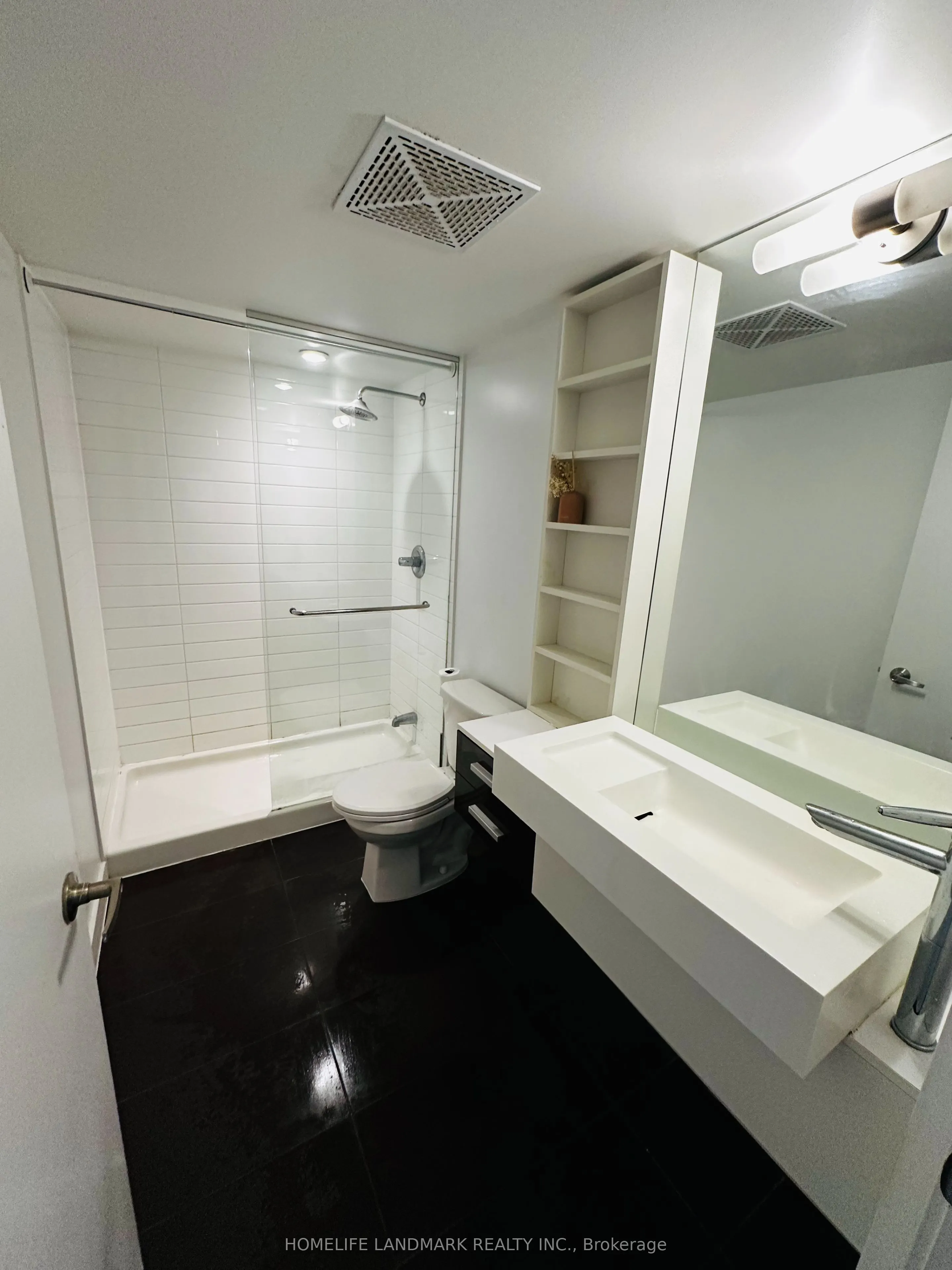 38 Dan Leckie Way, #1002