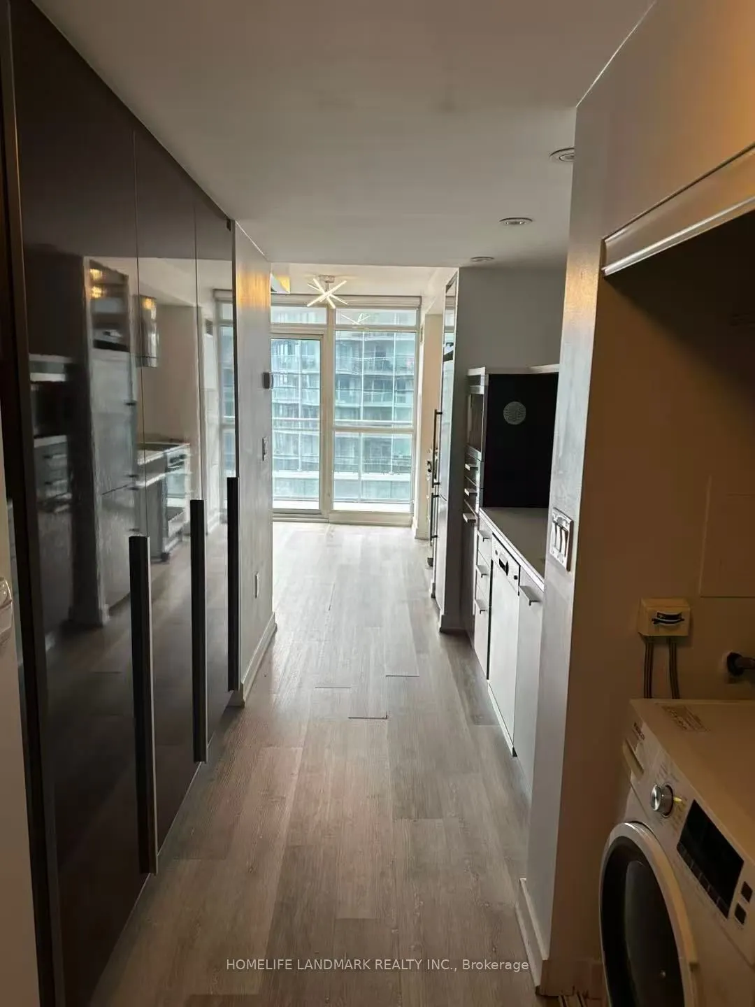38 Dan Leckie Way, #1002
