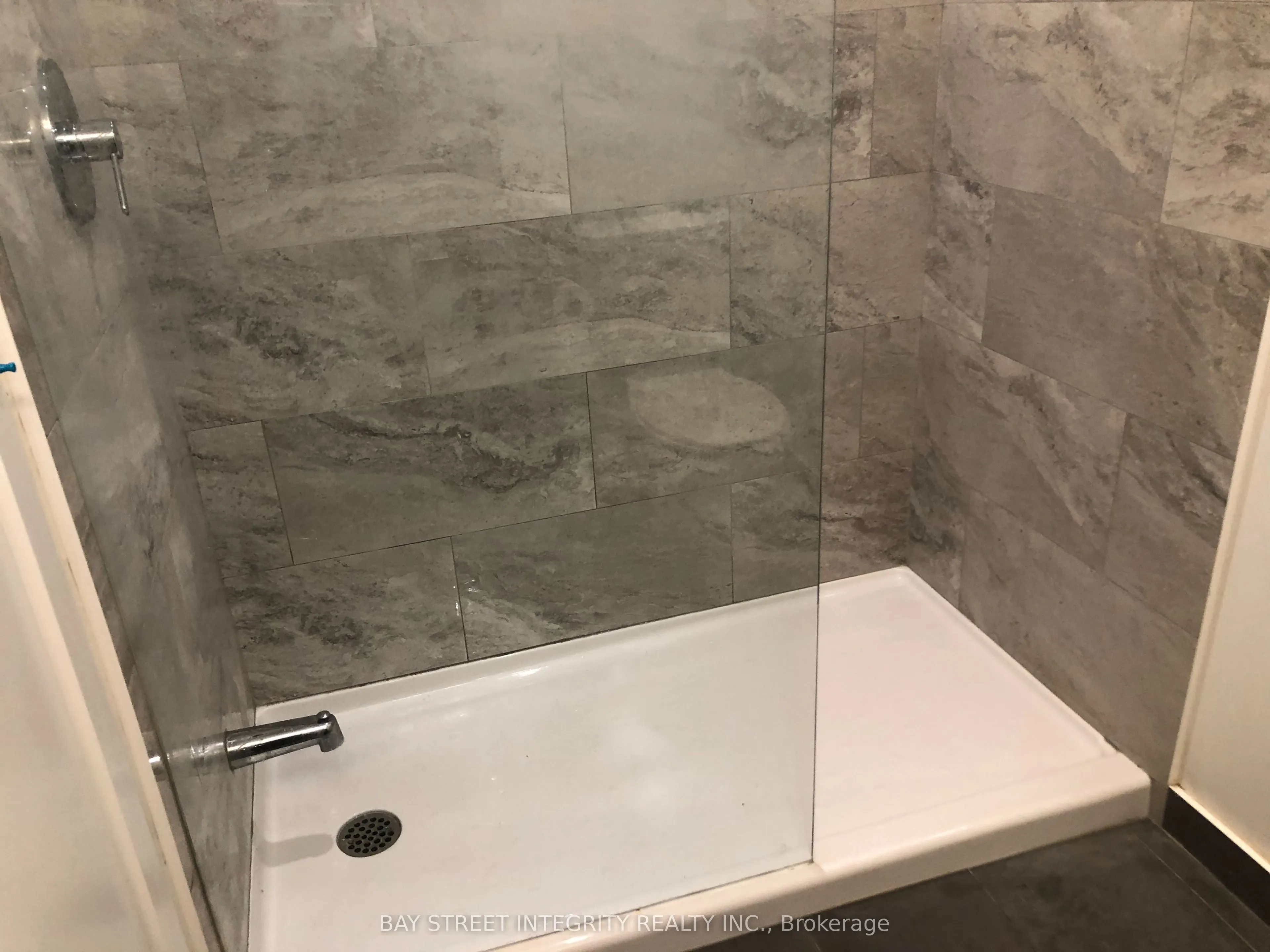 38 Forest Manor Road, #403