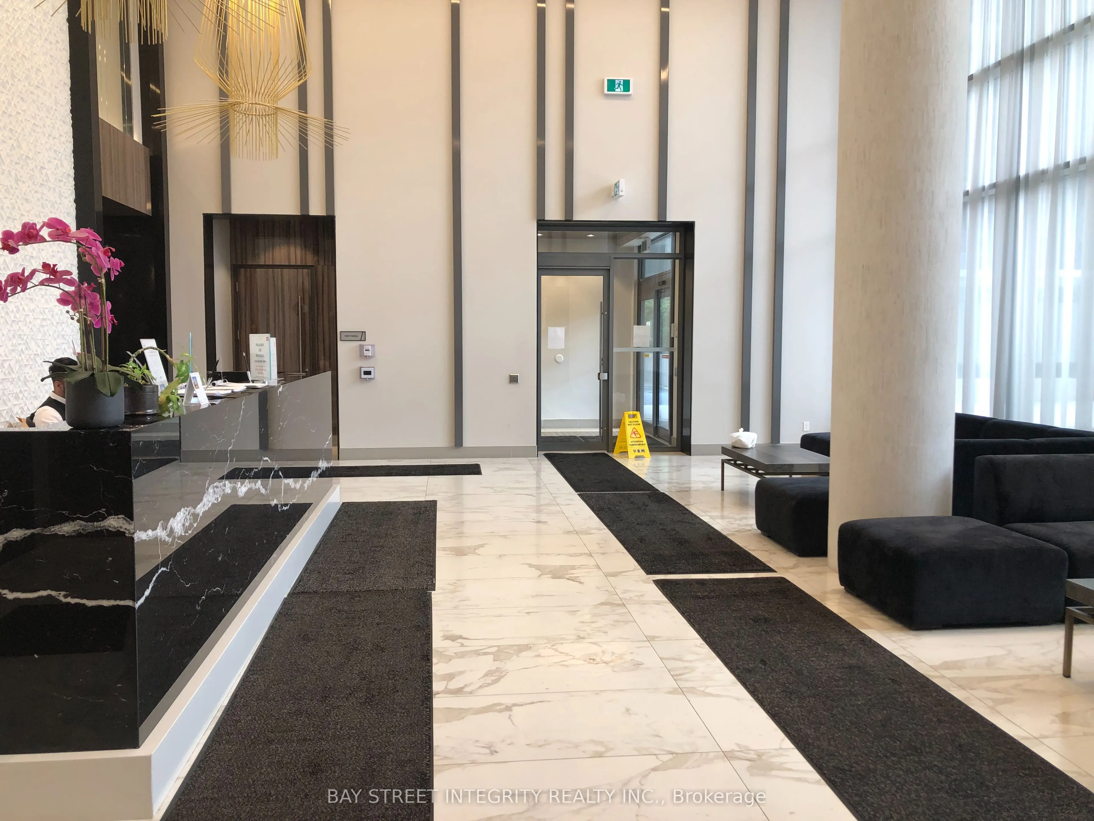 38 Forest Manor Road, #403