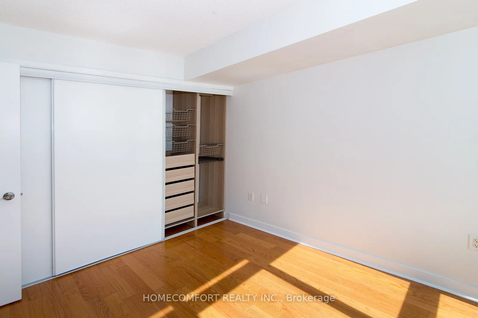 11 Brunel Court, #3911