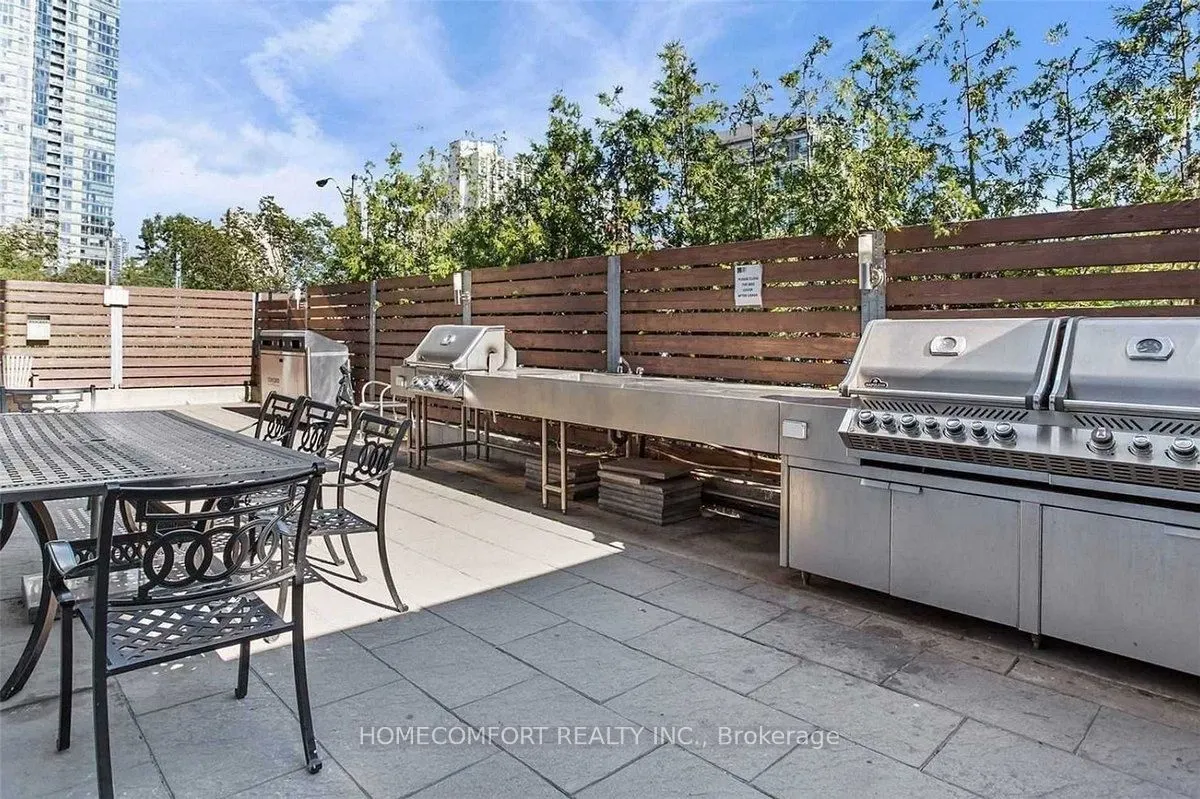 11 Brunel Court, #3911