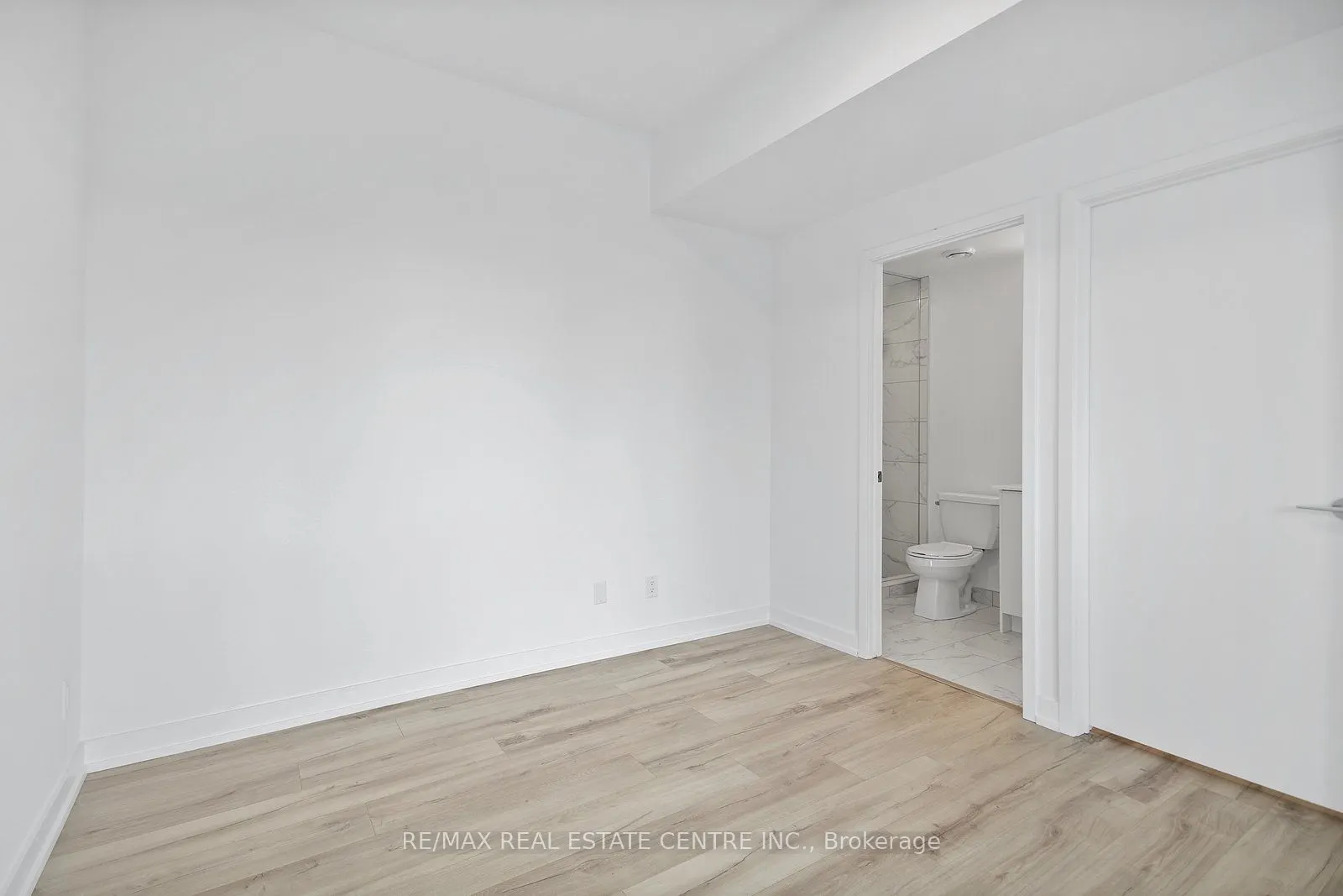 181 Sheppard Avenue E, #424