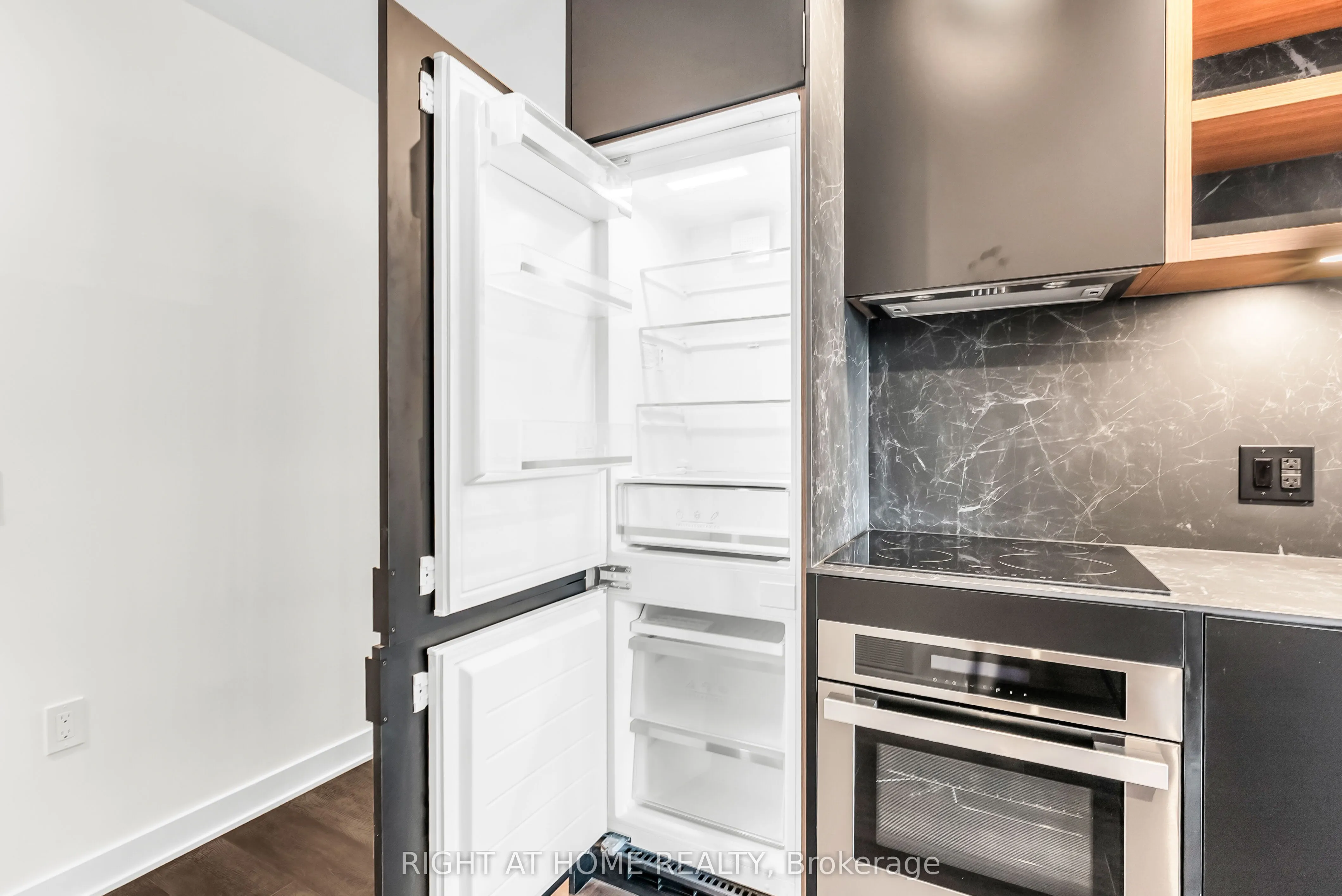 55 Charles Street E, #1301