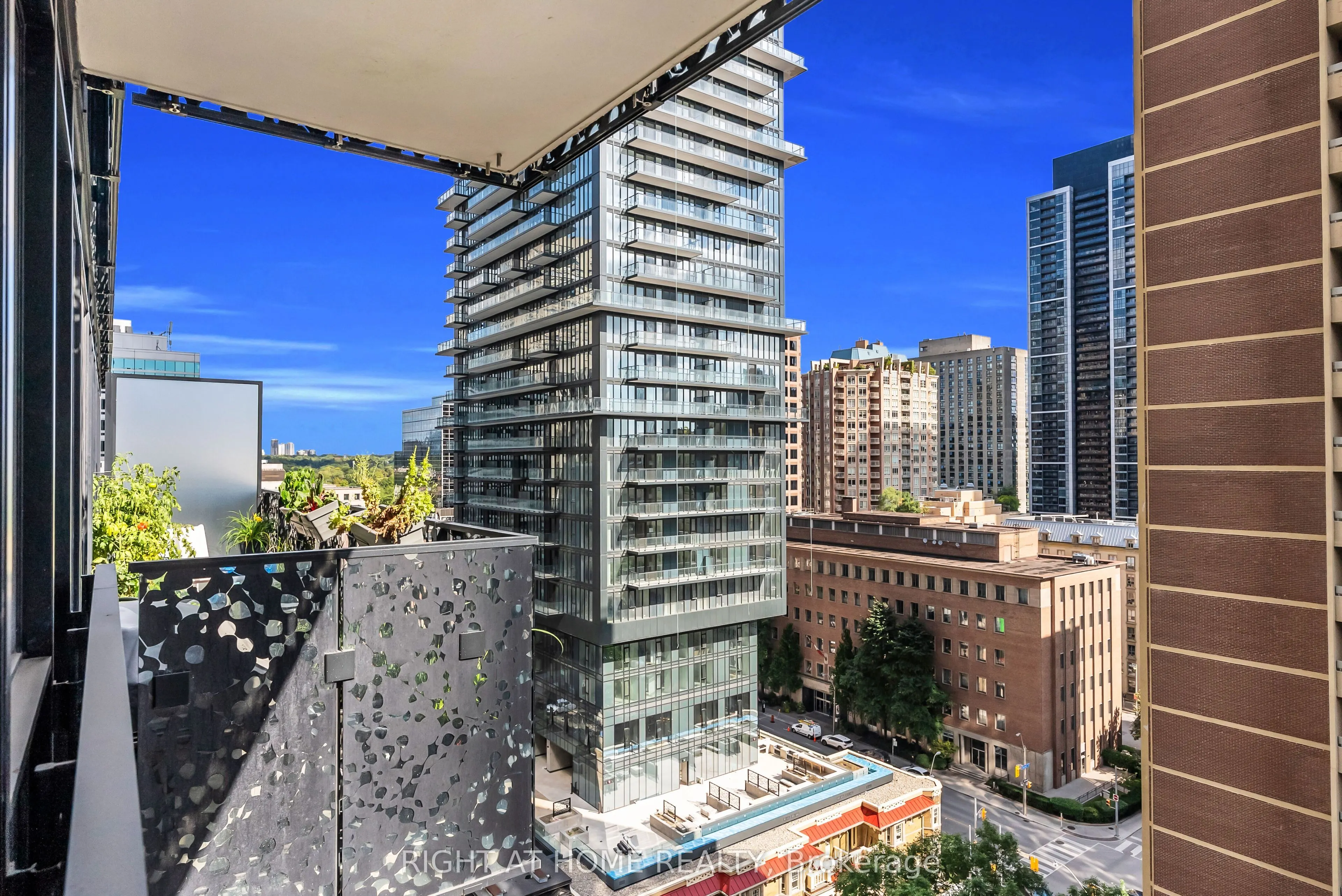 55 Charles Street E, #1301