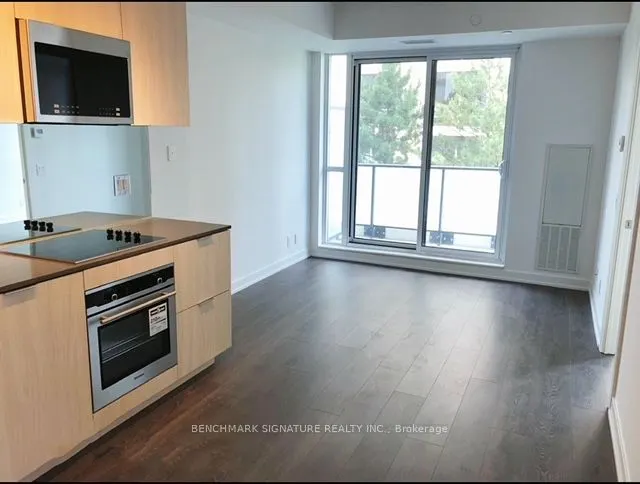 609 Avenue Road, #901