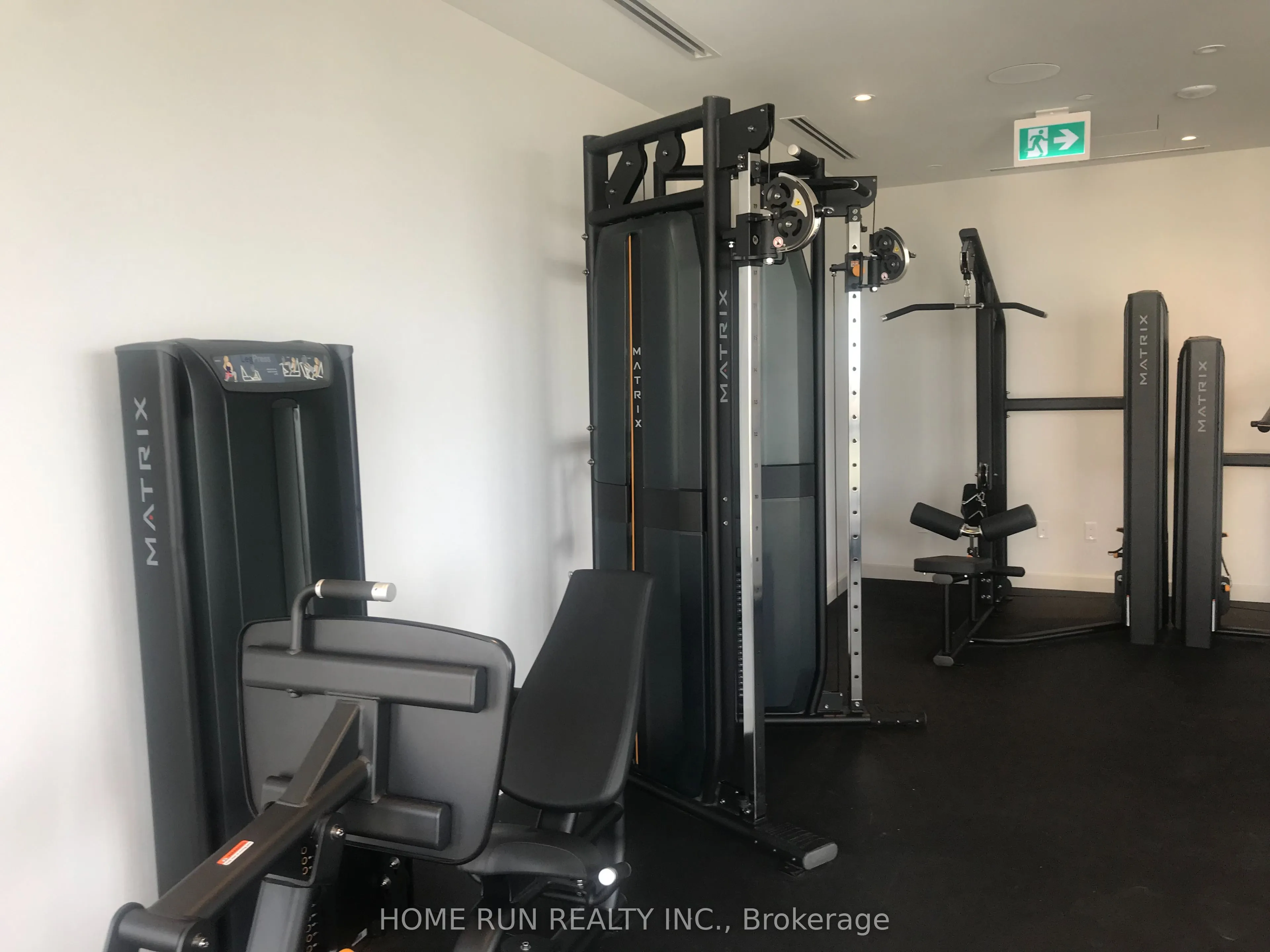 280 Dundas Street W, #2913