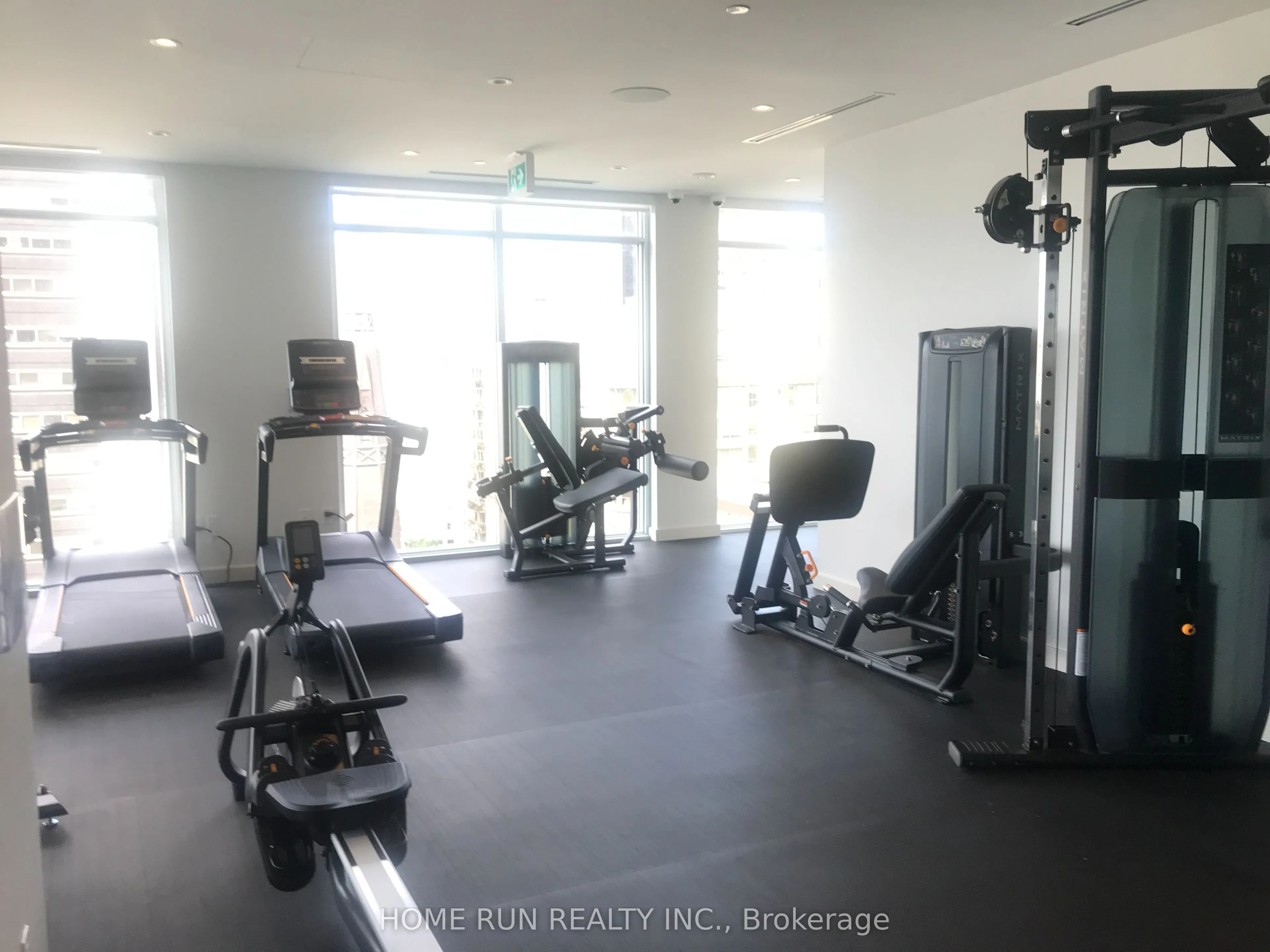 280 Dundas Street W, #2913