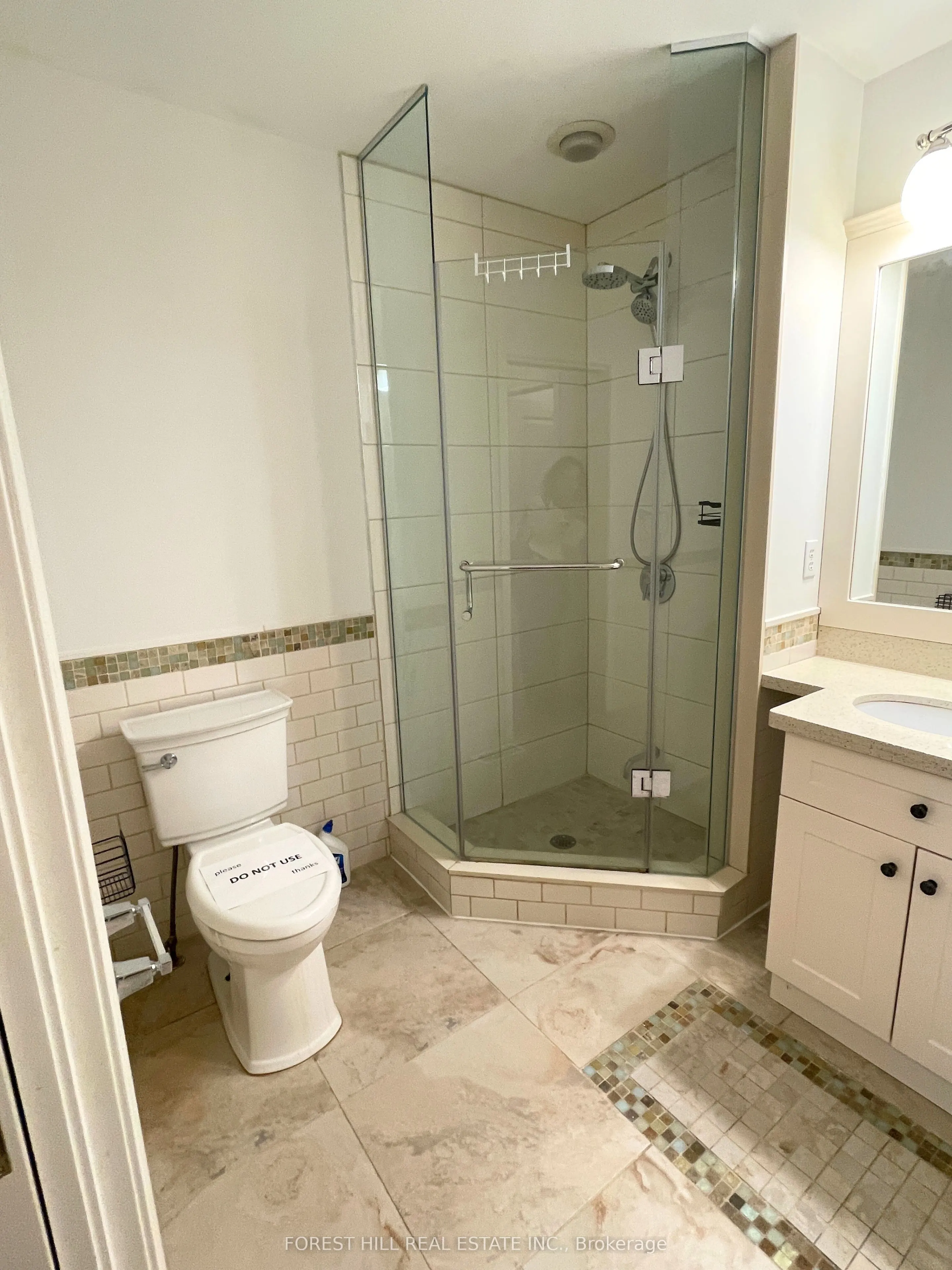 11 Everson Drive, #604 Room A