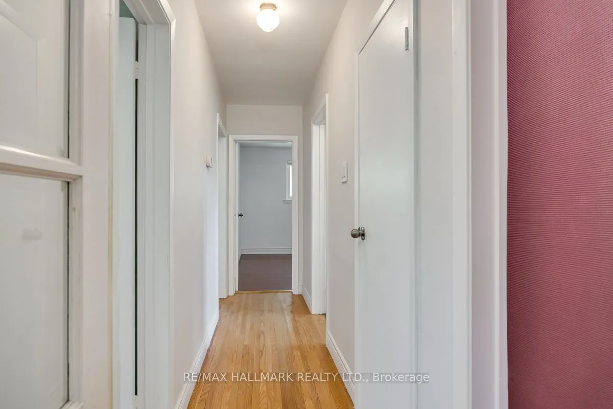 30 Silkwood Crescent, #Main Floor
