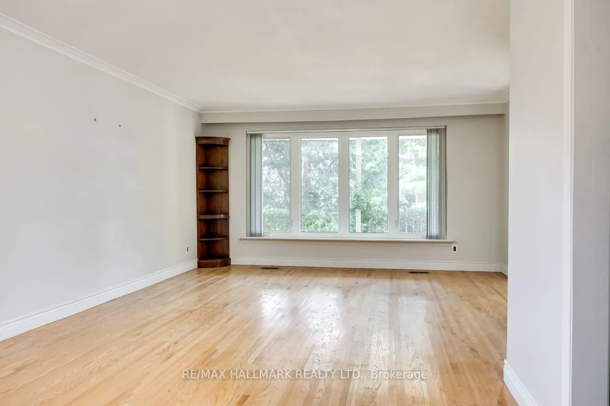 30 Silkwood Crescent, #Main Floor