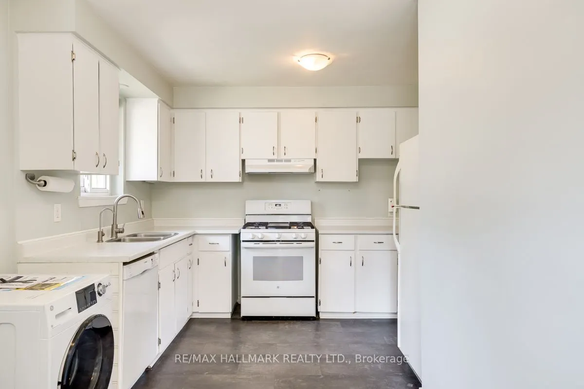 30 Silkwood Crescent, #Main Floor