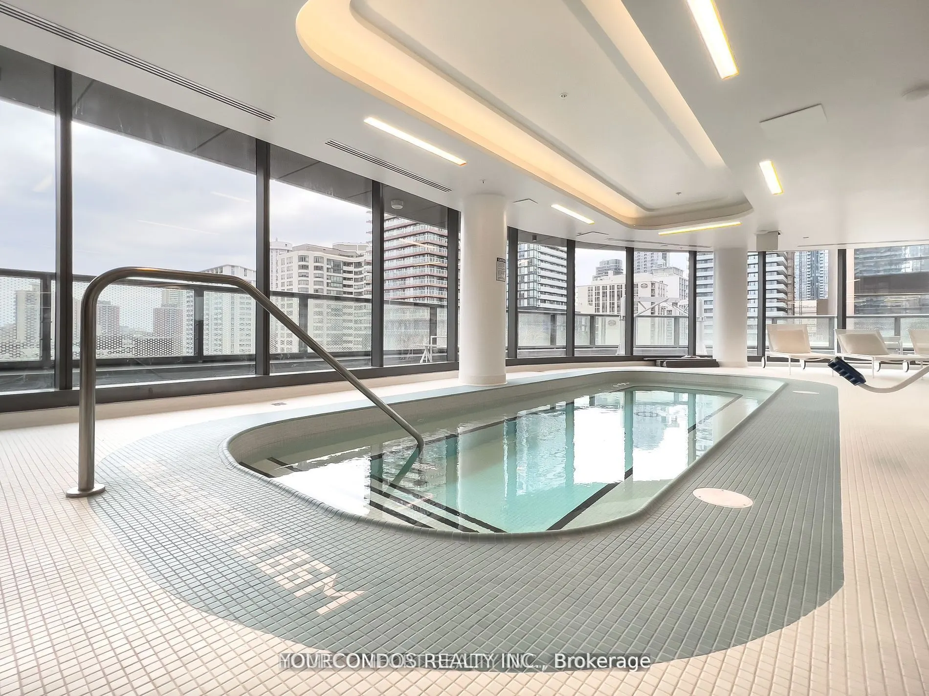 11 Wellesley Street W, #2207