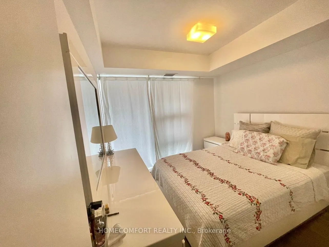 11 Wellesley Street W, #2207