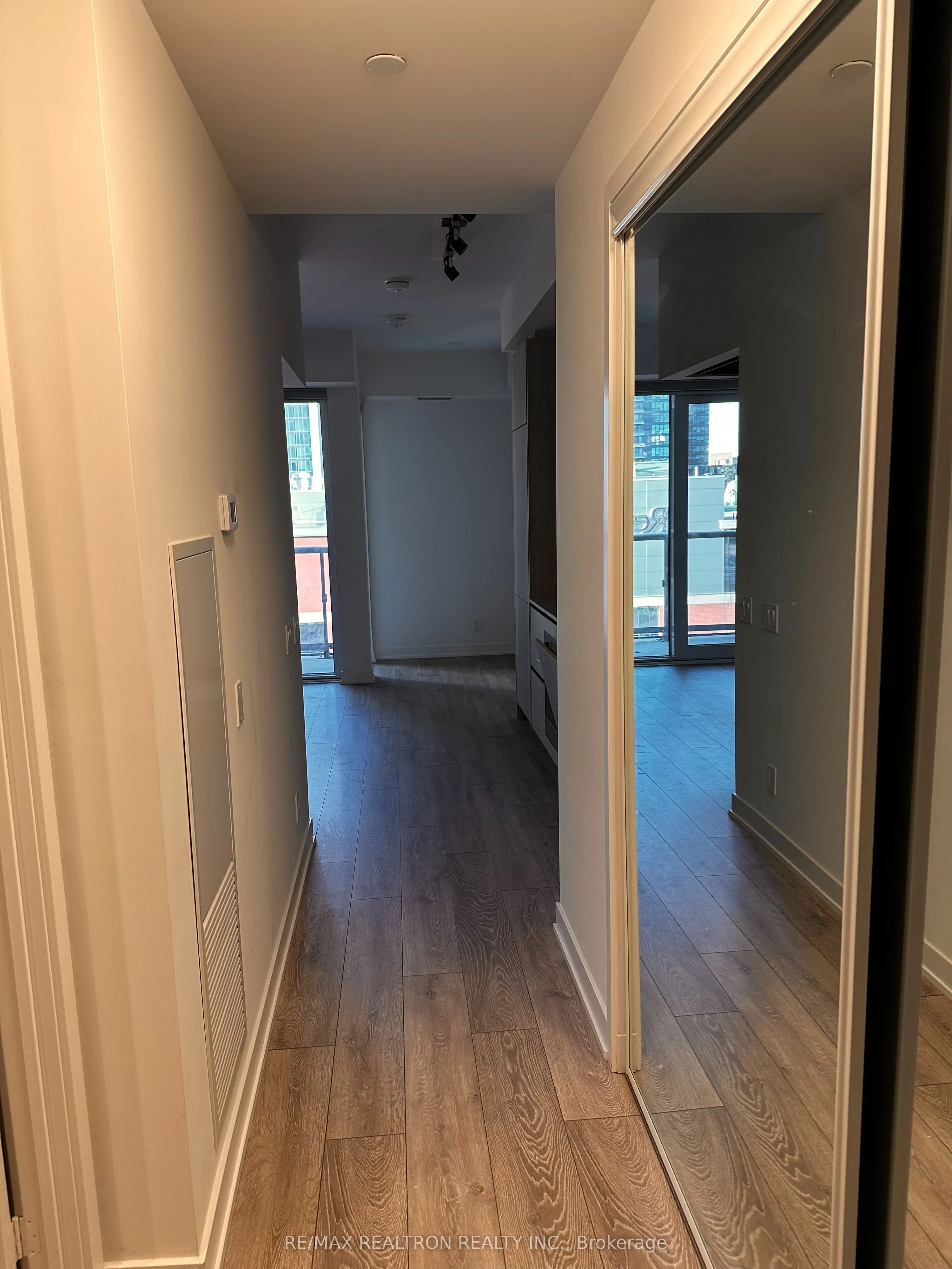 108 Peter St Street, #1710