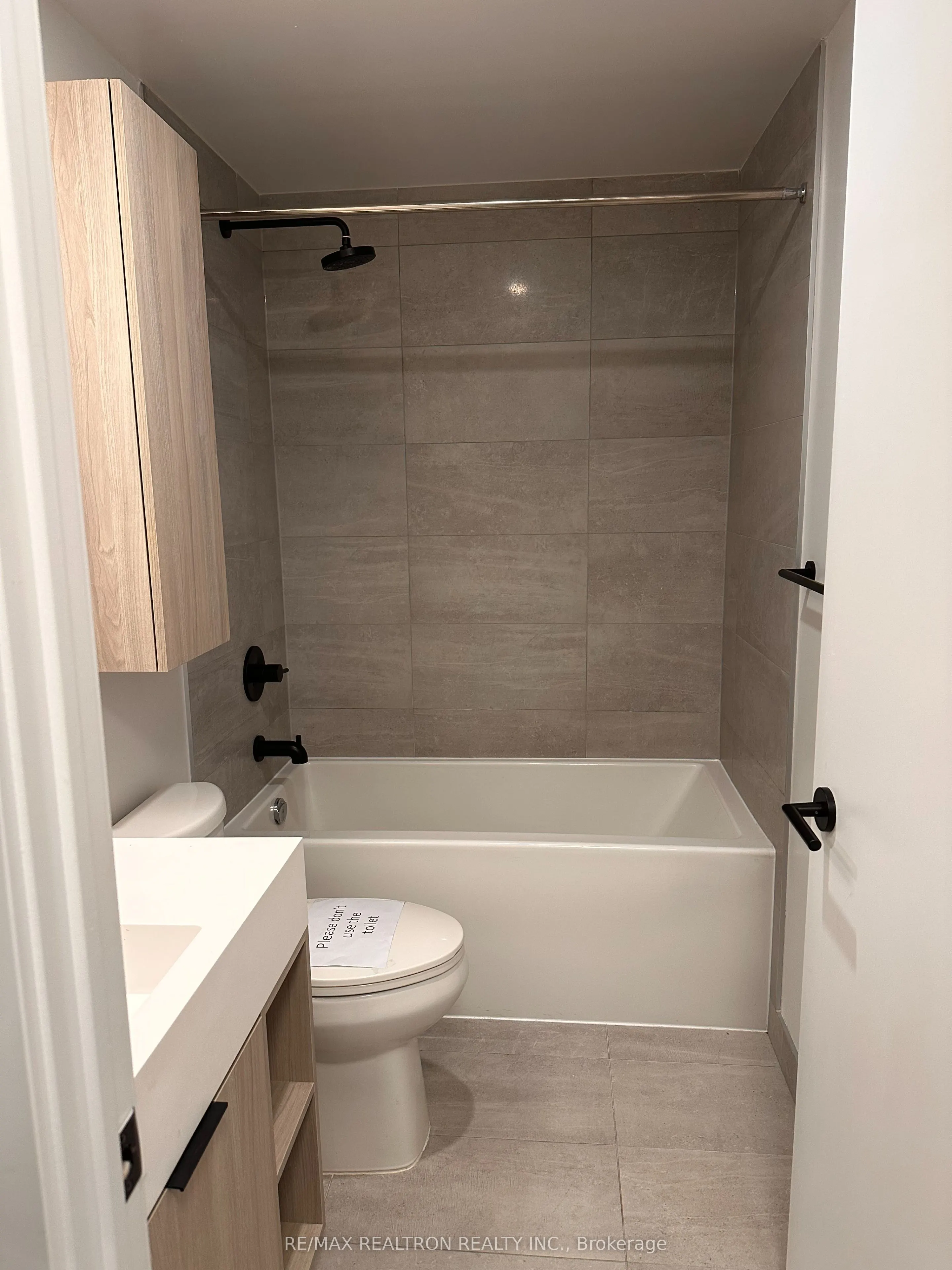 108 Peter St Street, #1710