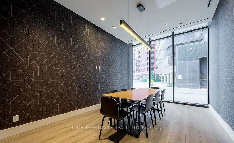 30 Tretti Way, #911