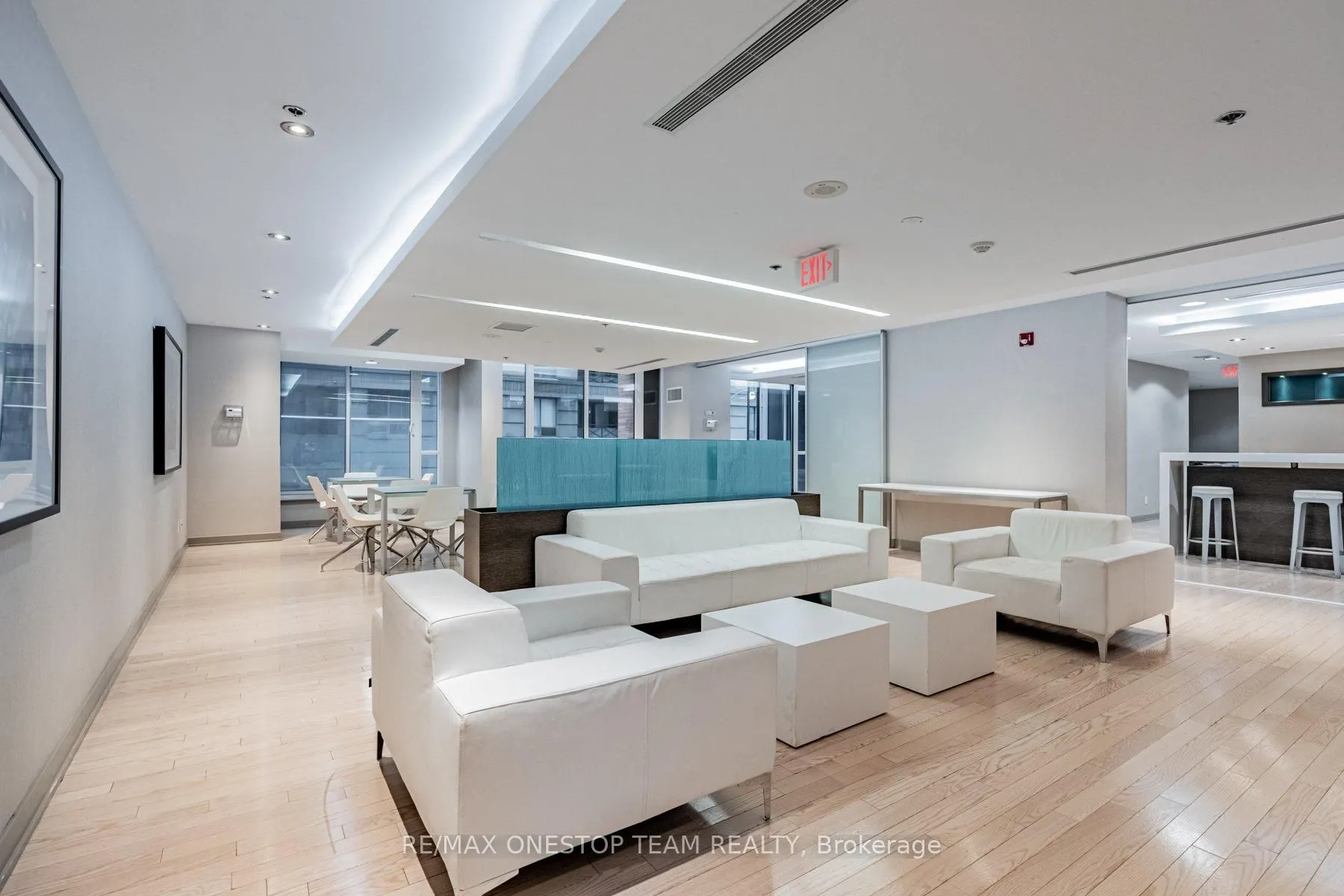 126 Simcoe Street, #2608