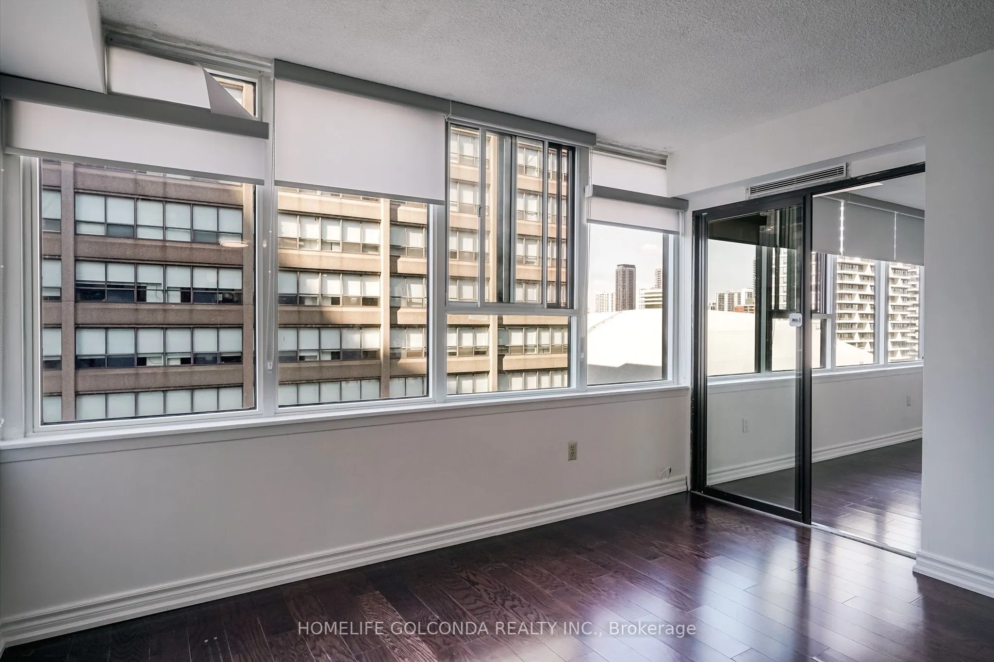 45 Carlton Street, #1606