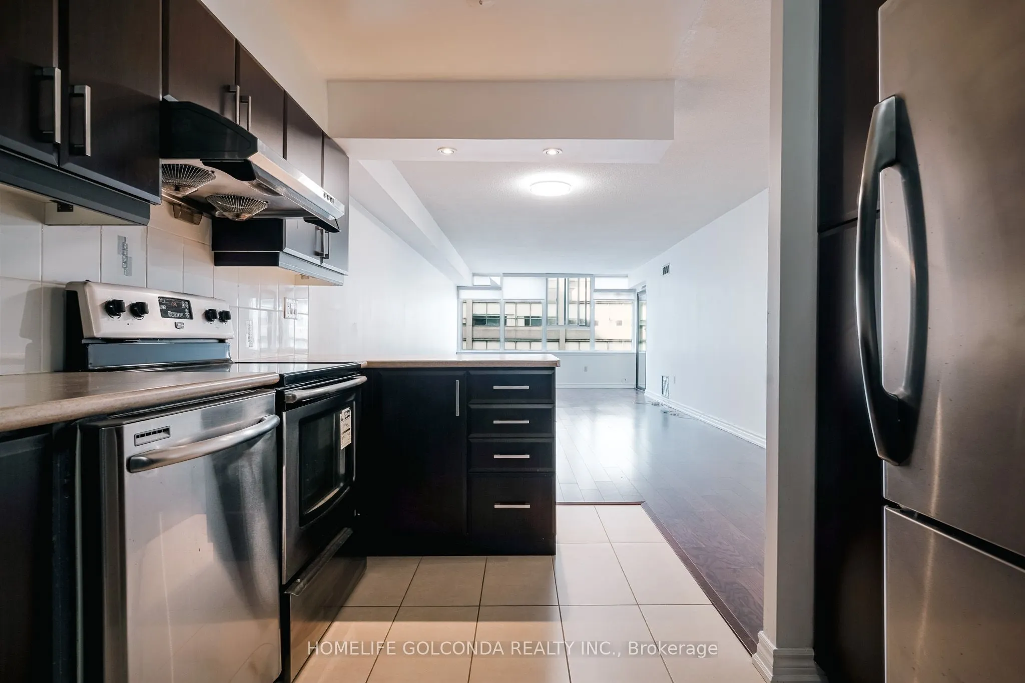 45 Carlton Street, #1606