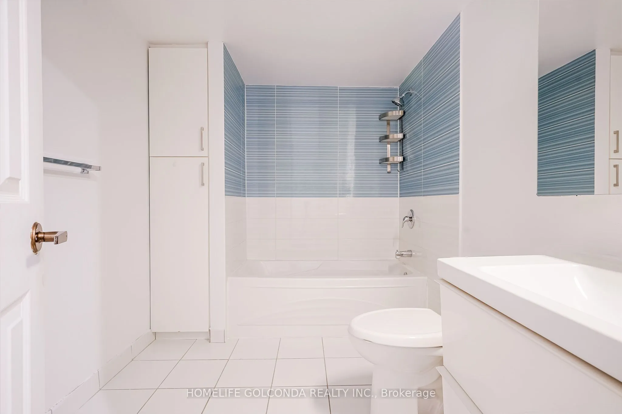 45 Carlton Street, #1606