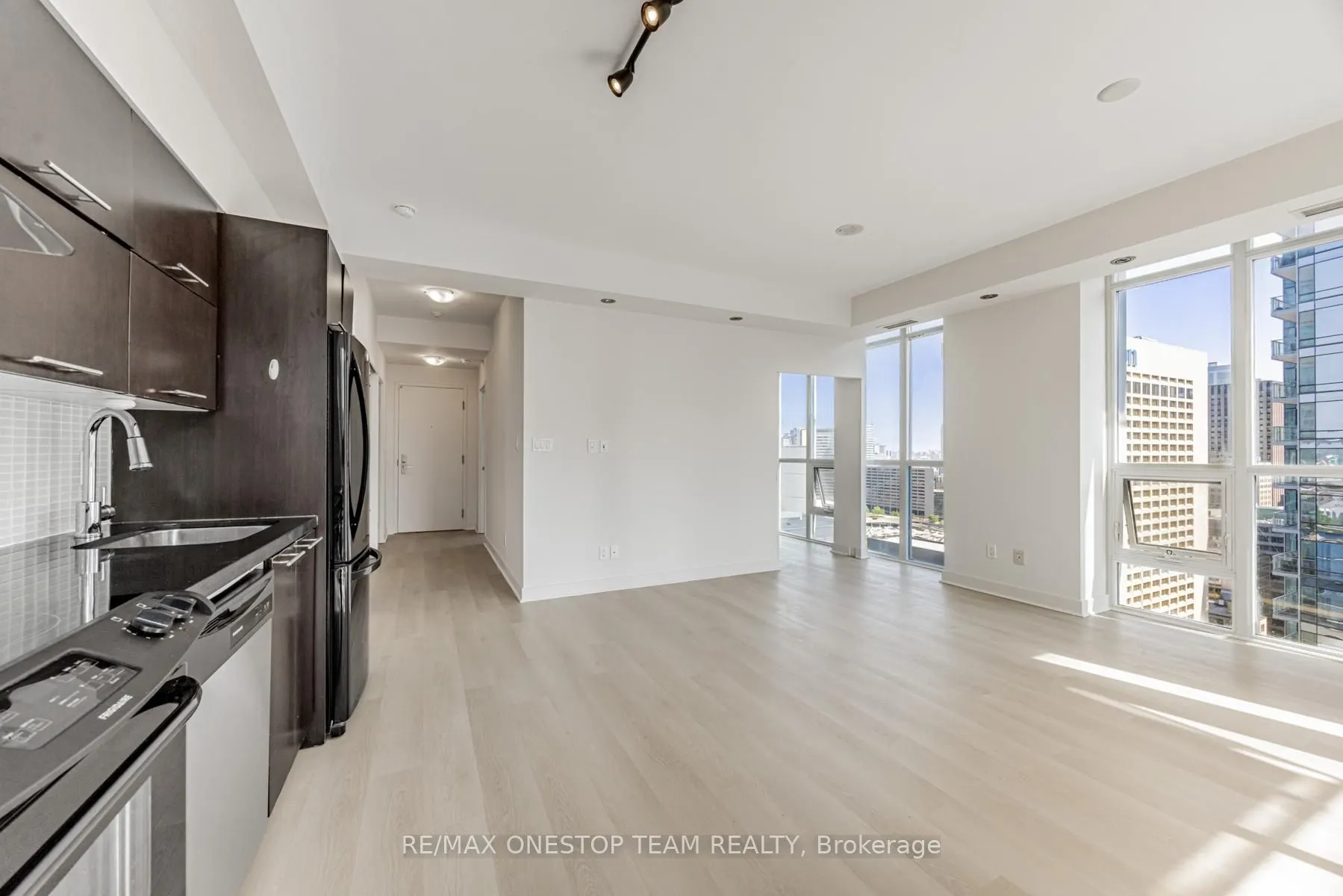 126 Simcoe Street, #2608