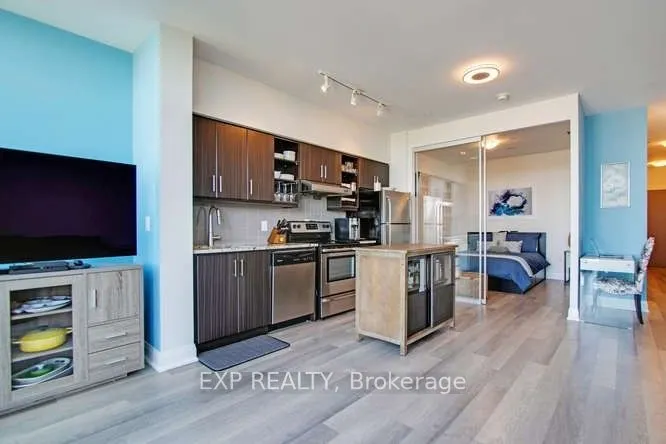 160 Vanderhoof Avenue, #PH18