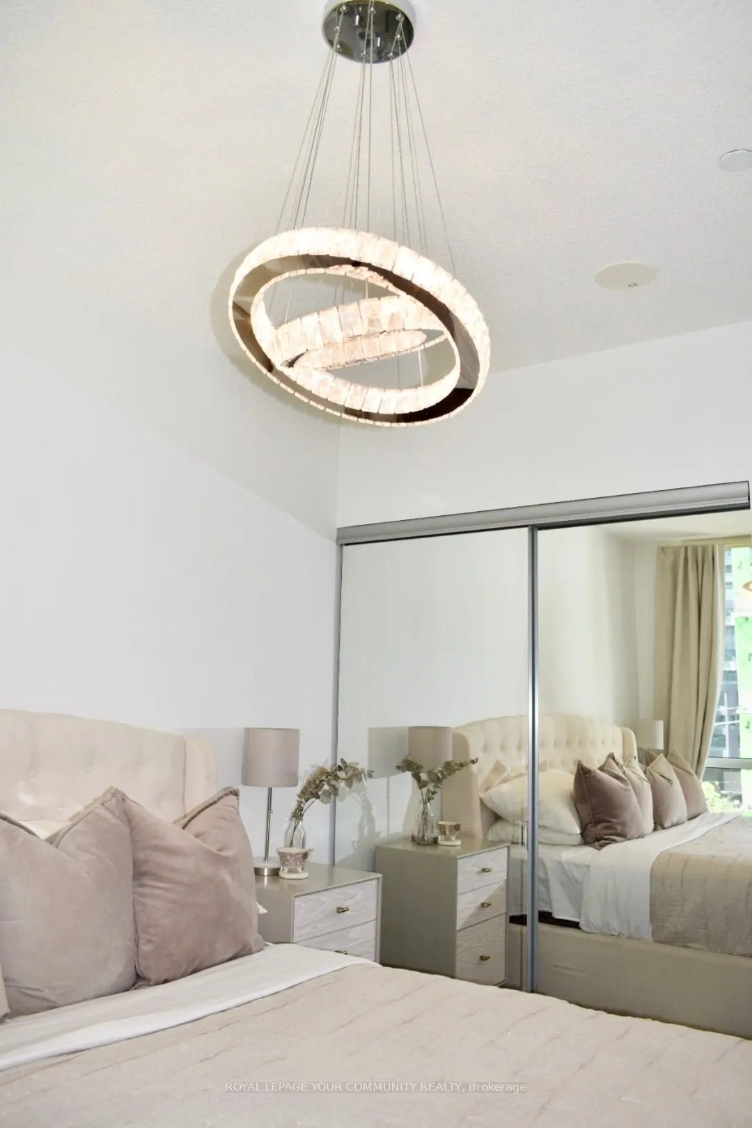 101 Erskine Avenue, #305