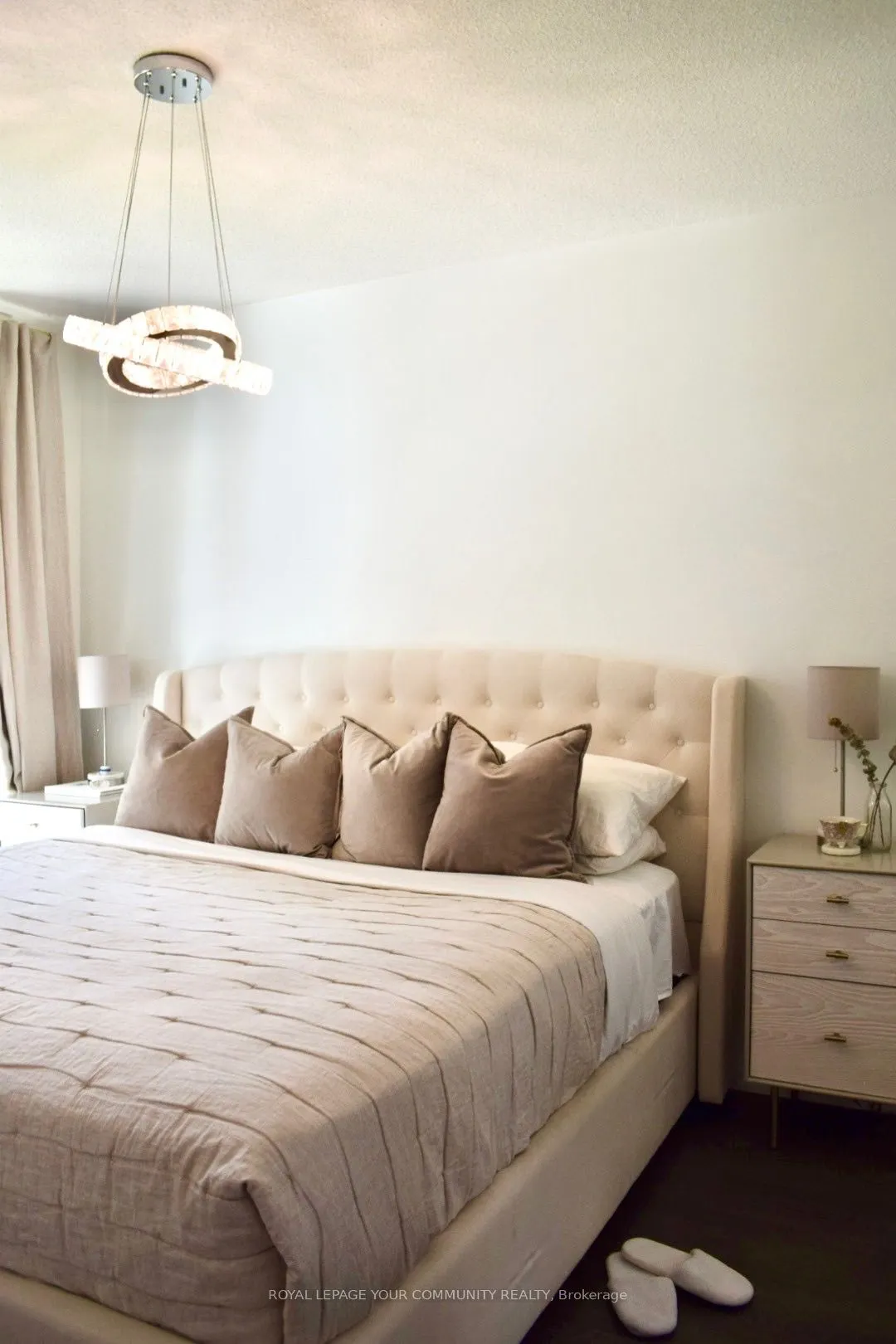 101 Erskine Avenue, #305