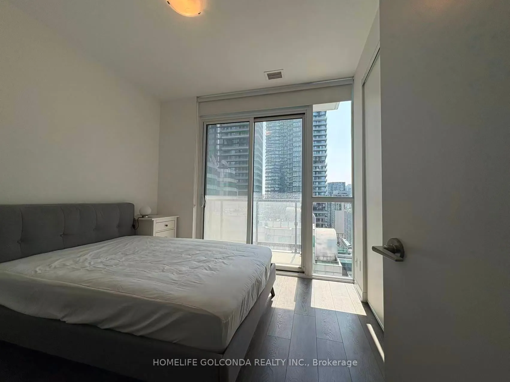 87 Peter Street, #1902