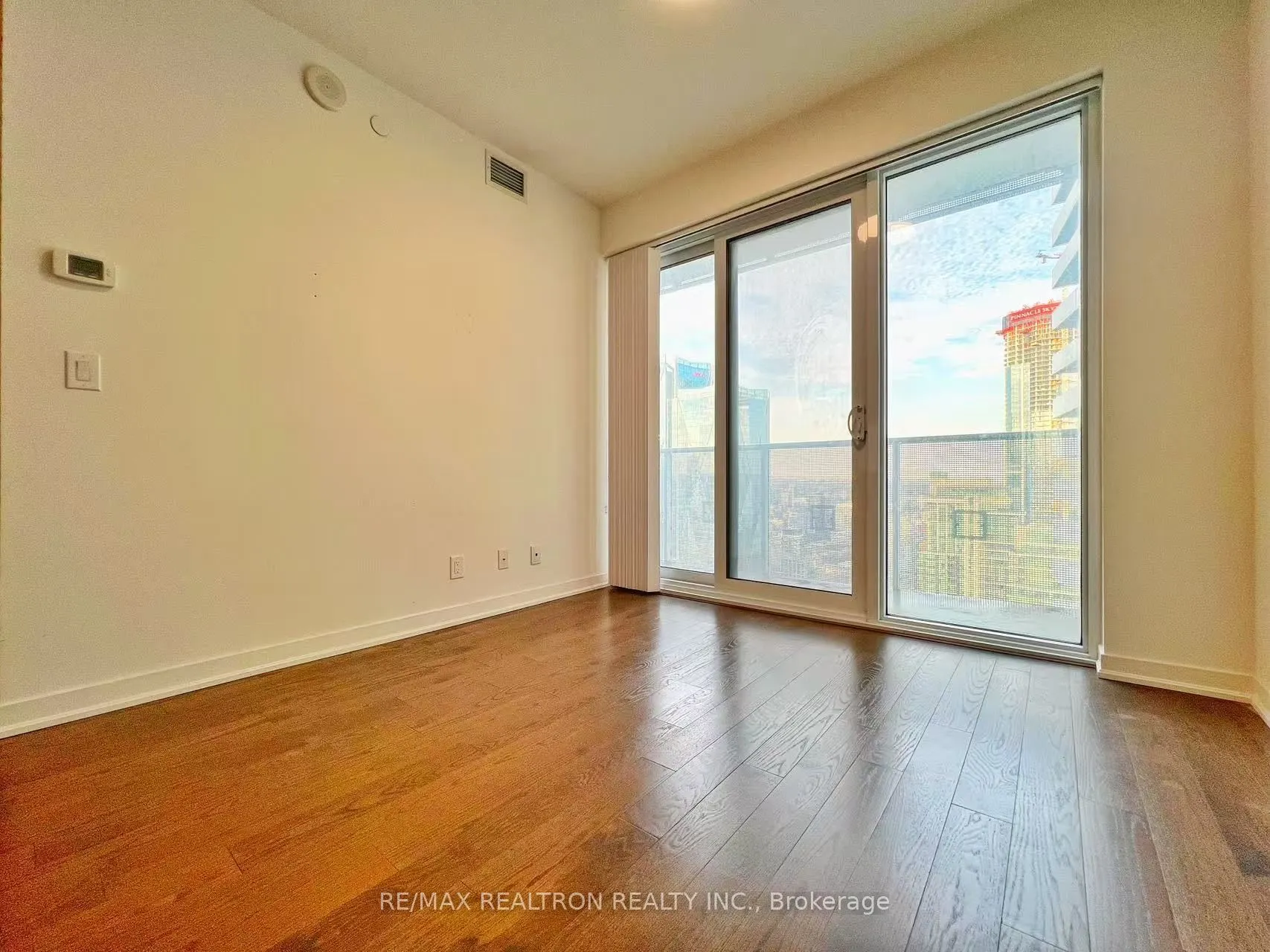 100 Harbour Street, #5806