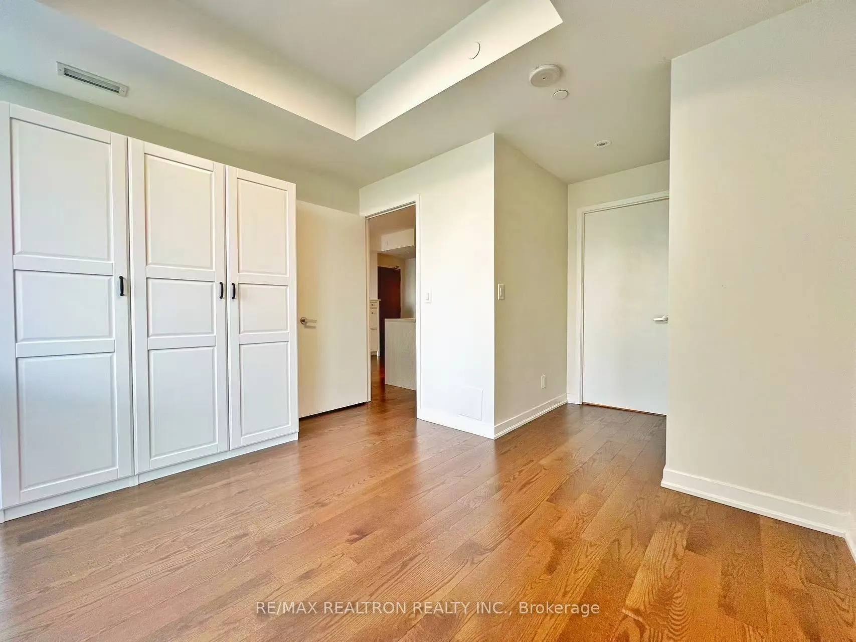 100 Harbour Street, #5806