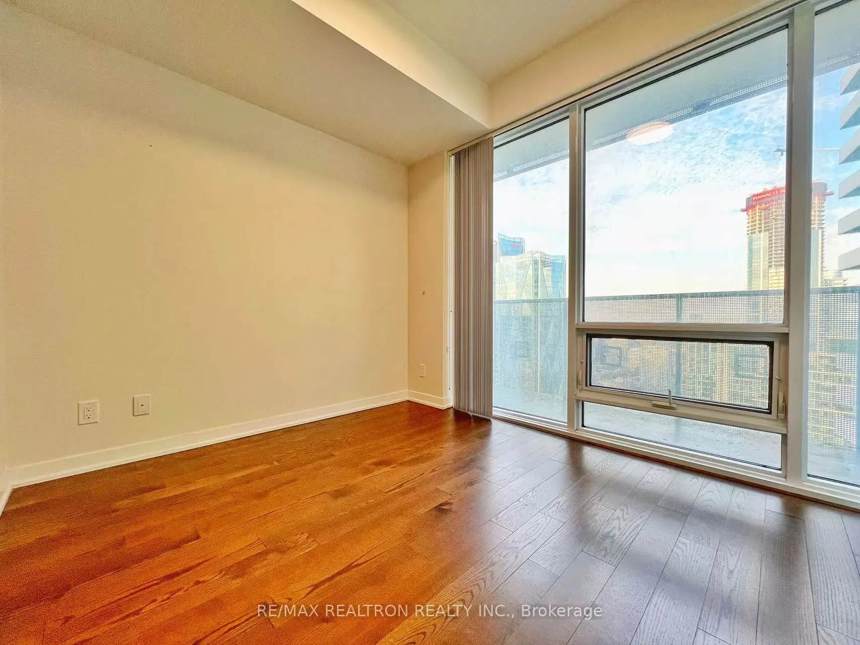 100 Harbour Street, #5806