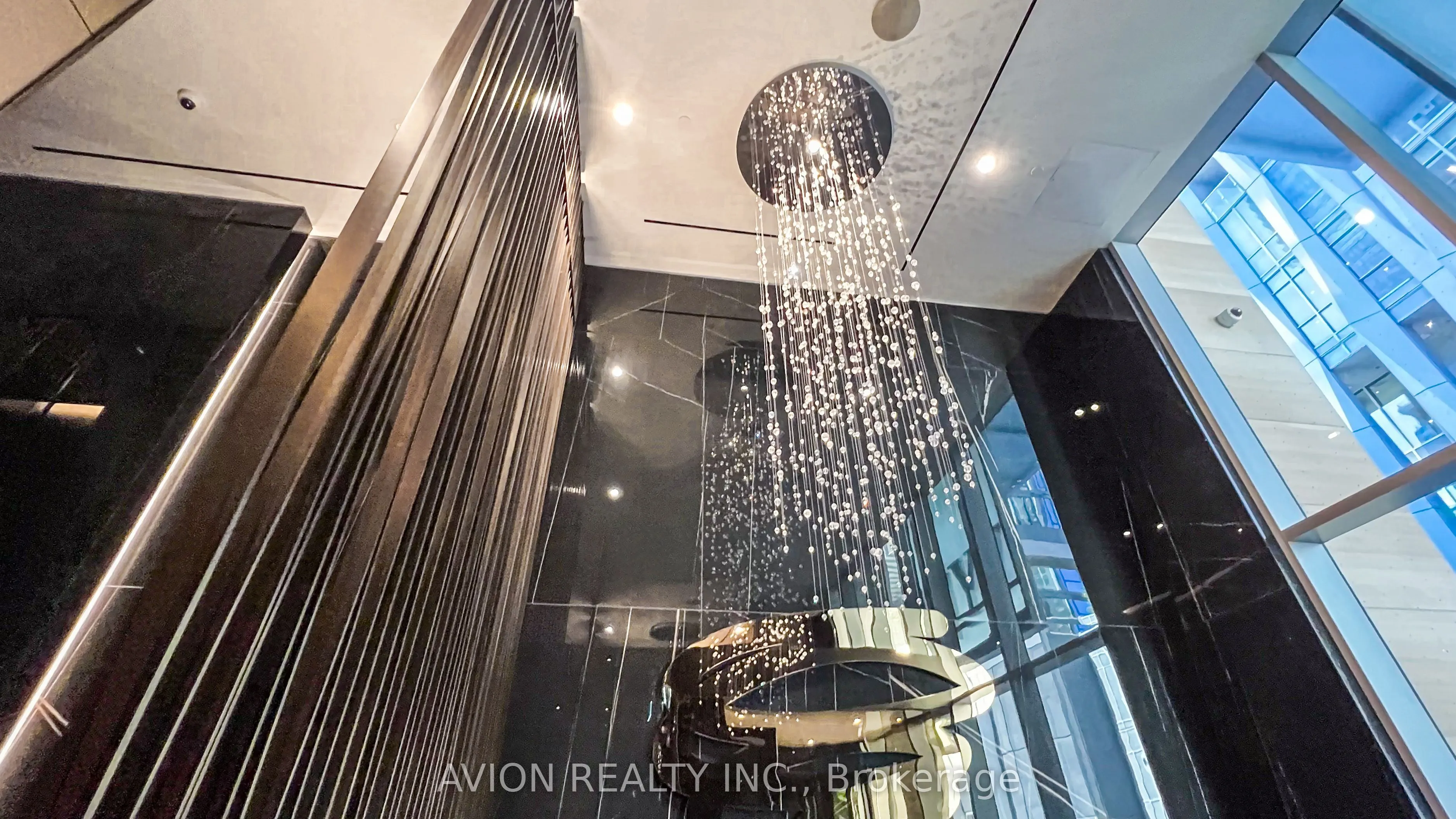 11 Yorkville Avenue, #09