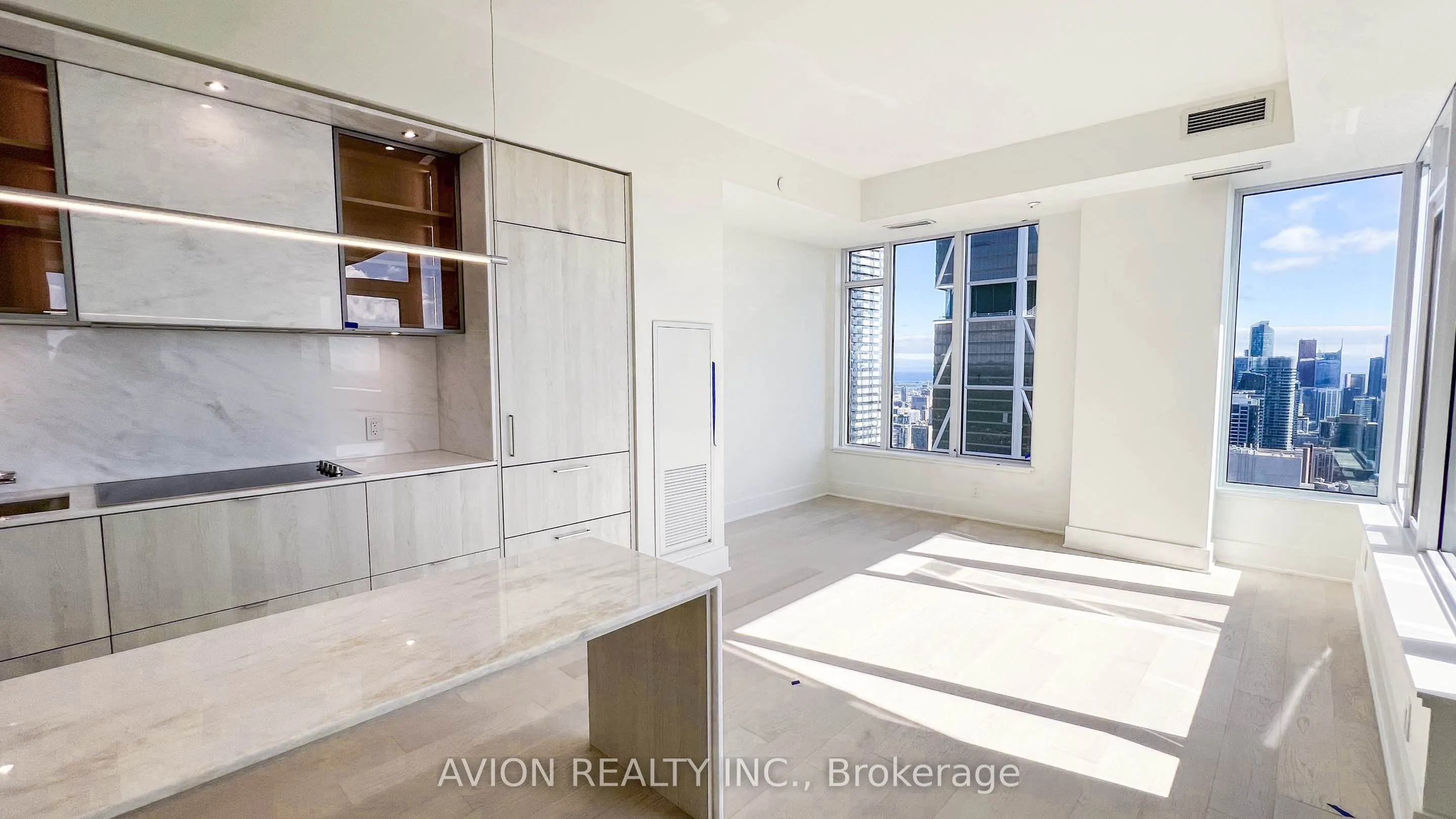 11 Yorkville Avenue, #09