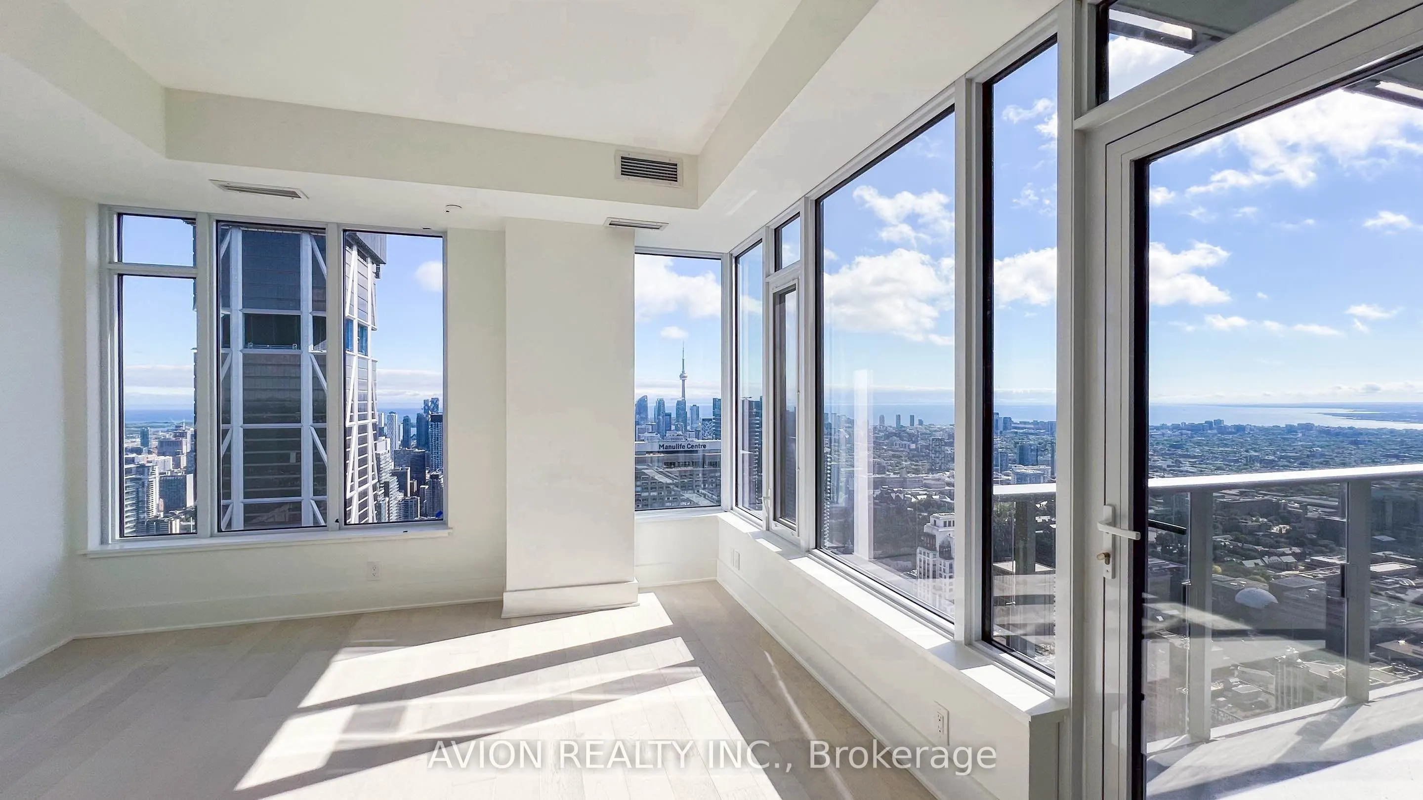 11 Yorkville Avenue, #09