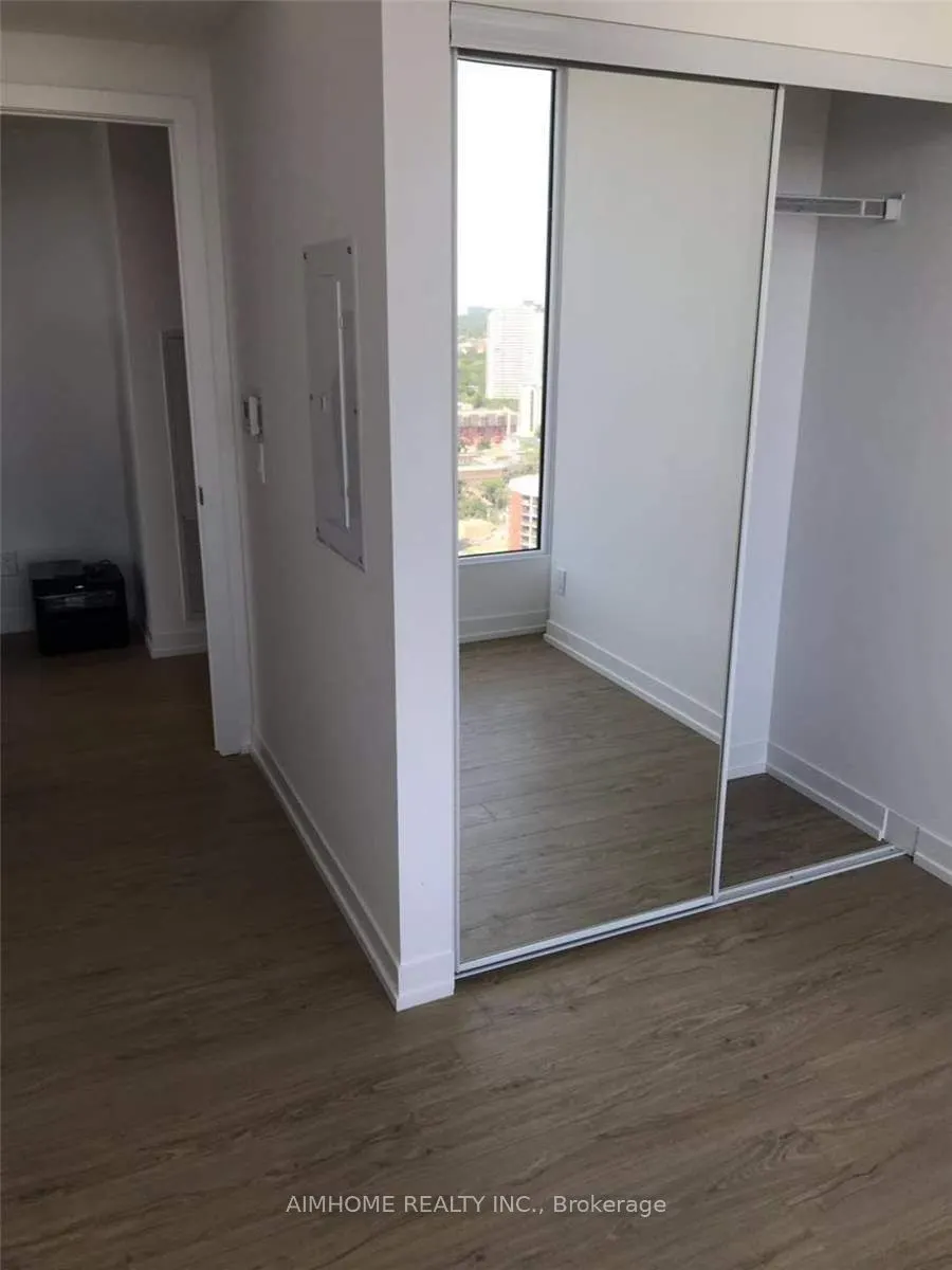 85 Wood Street, #3916