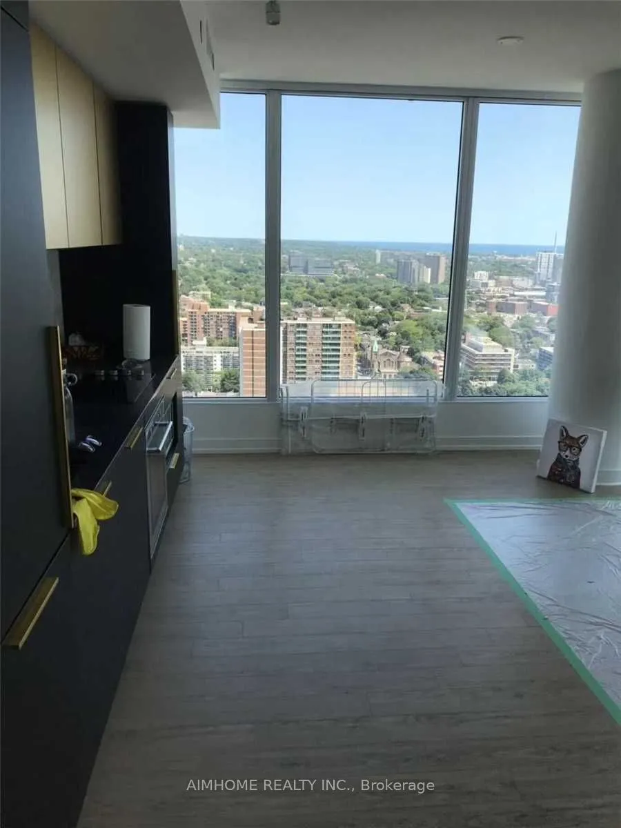 85 Wood Street, #3916