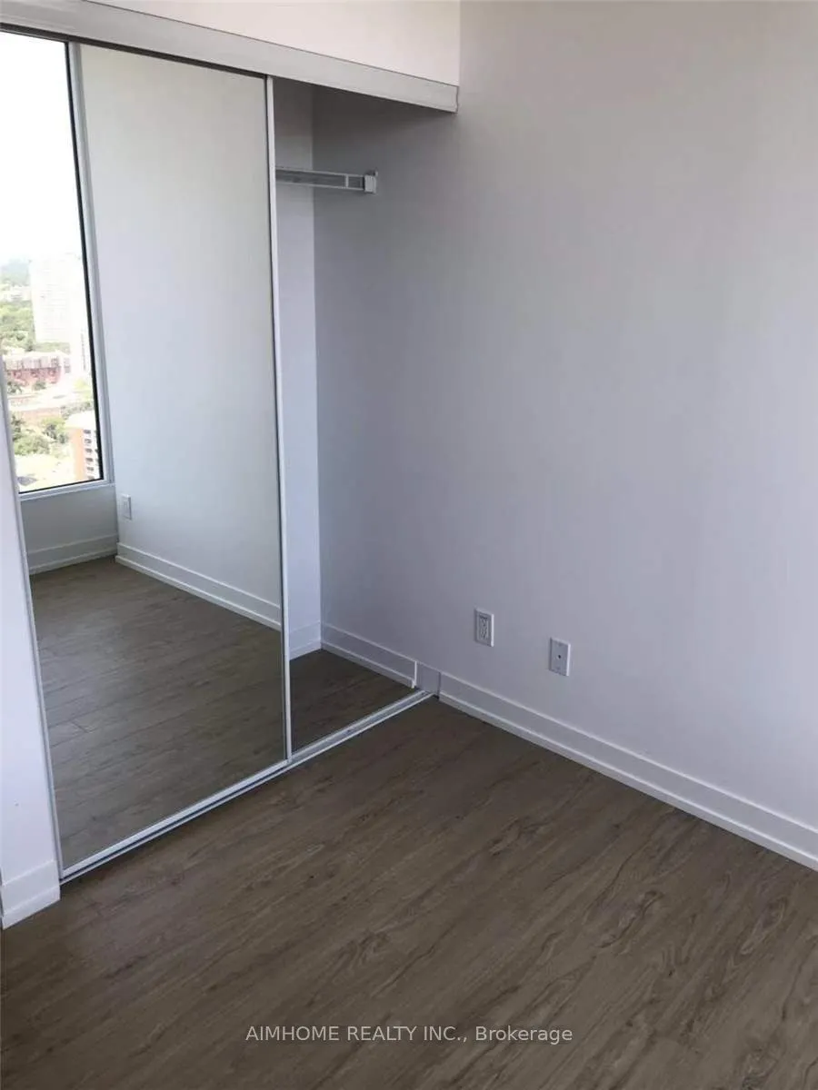 85 Wood Street, #3916