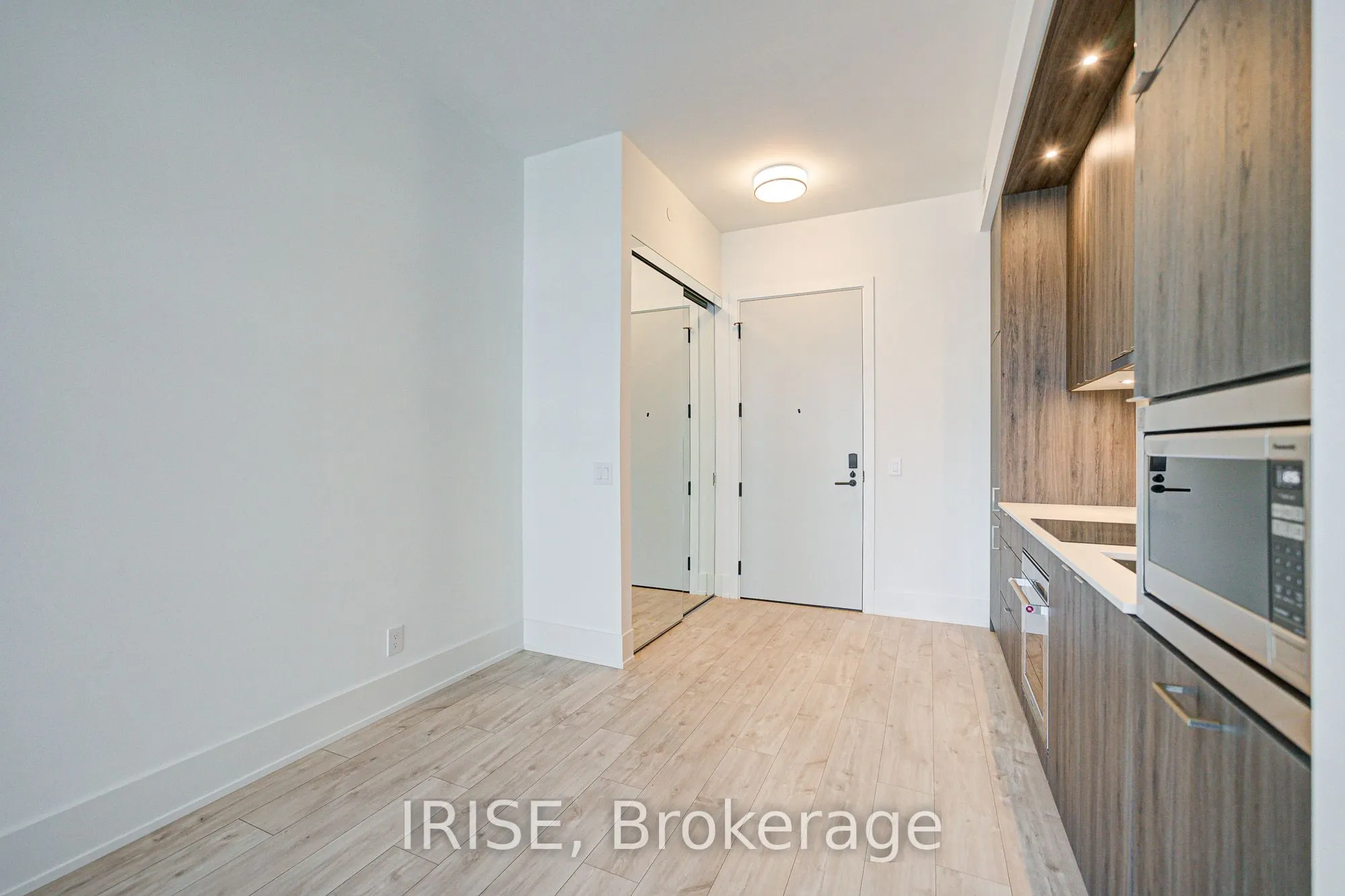 115 Denison Avenue, #503