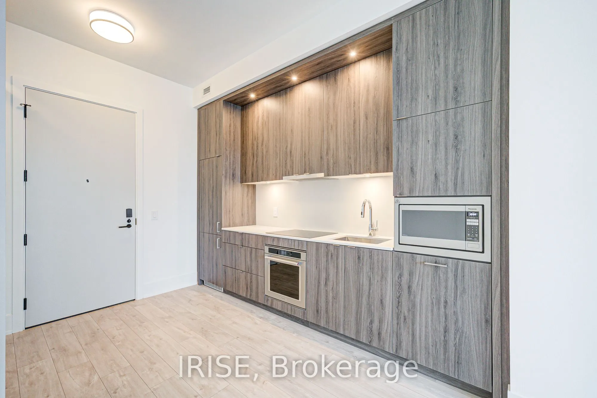115 Denison Avenue, #503