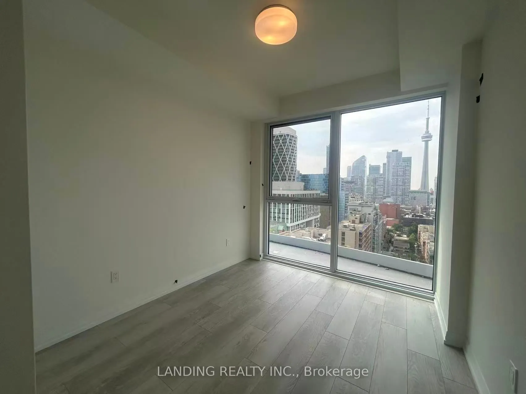 280 Dundas Street W, #1910