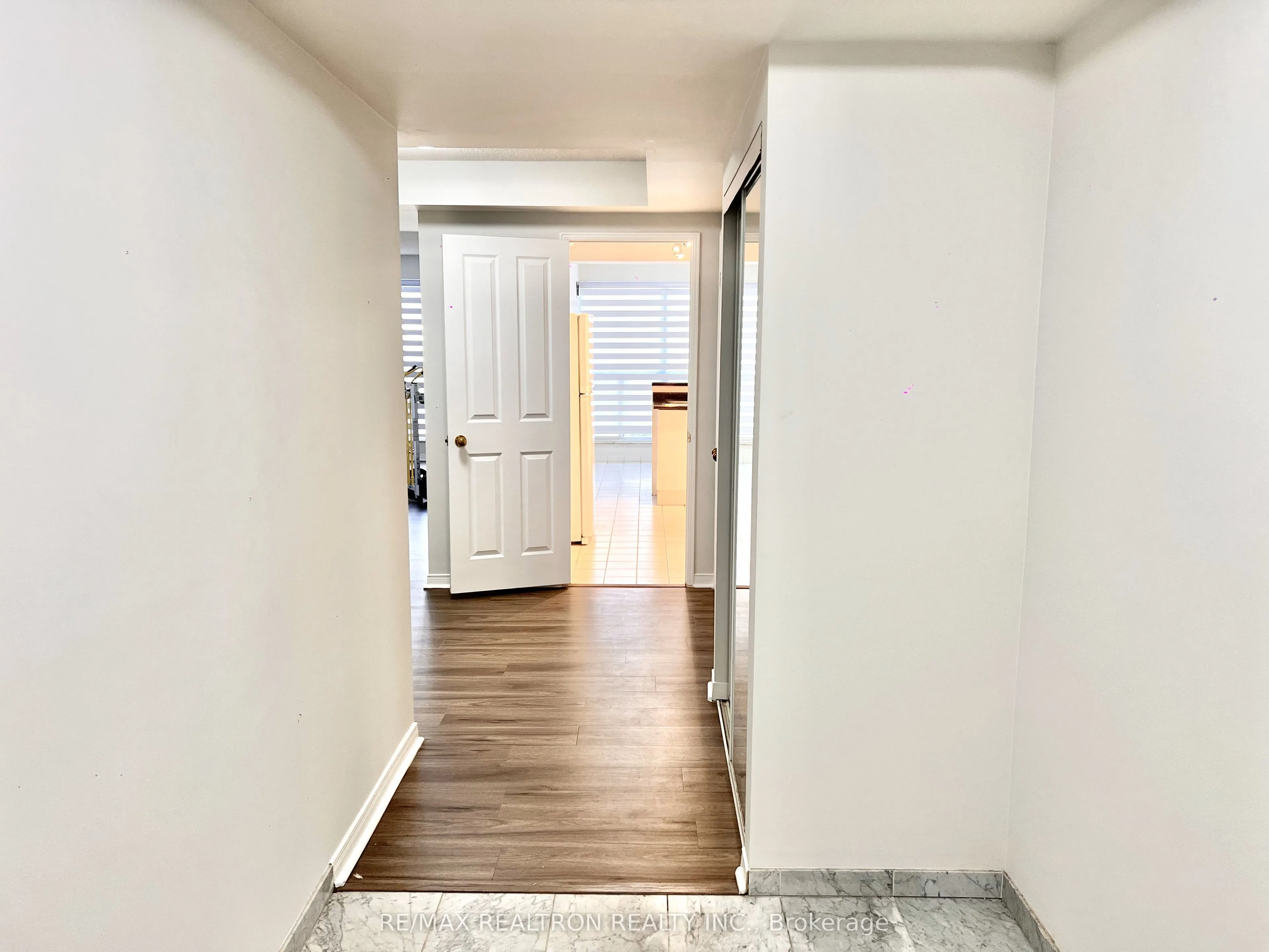 18 Hollywood Avenue N, #407