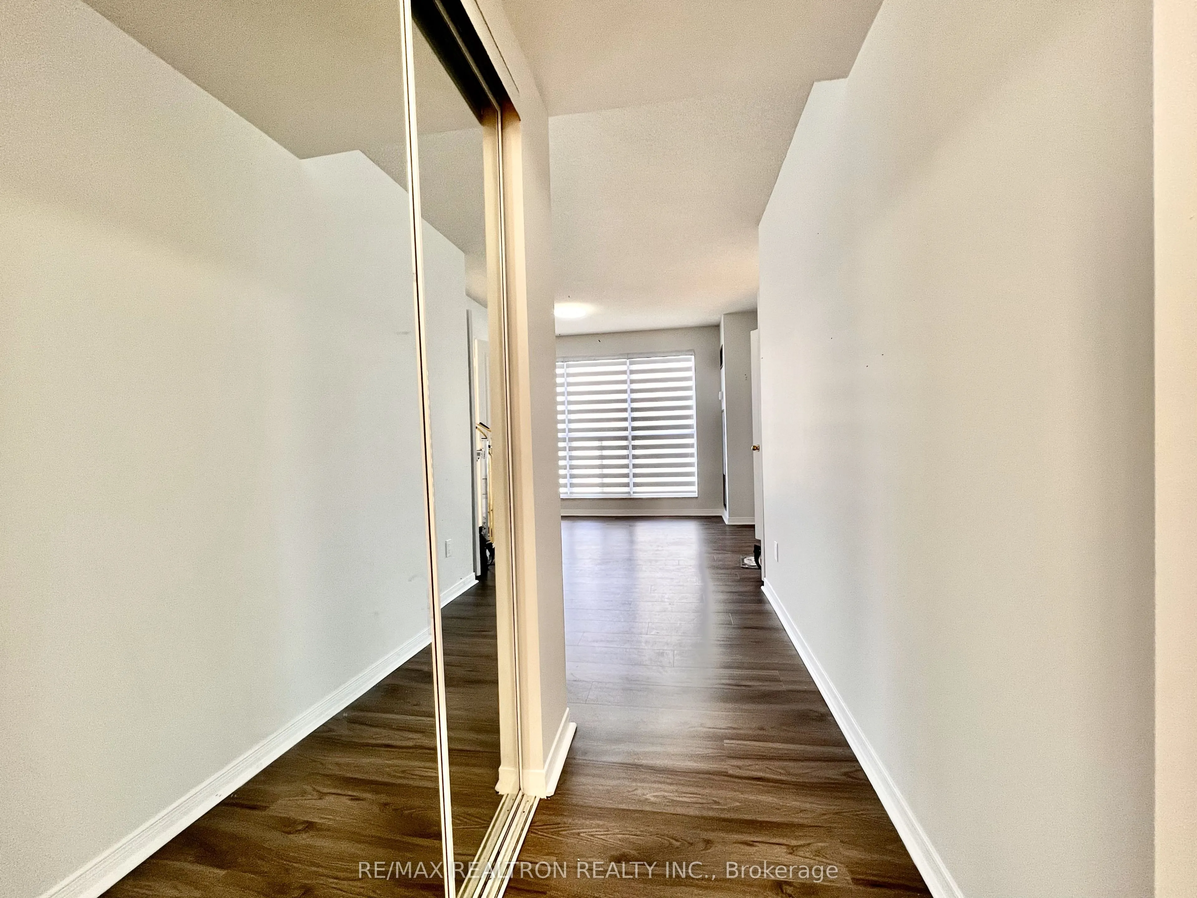18 Hollywood Avenue N, #407