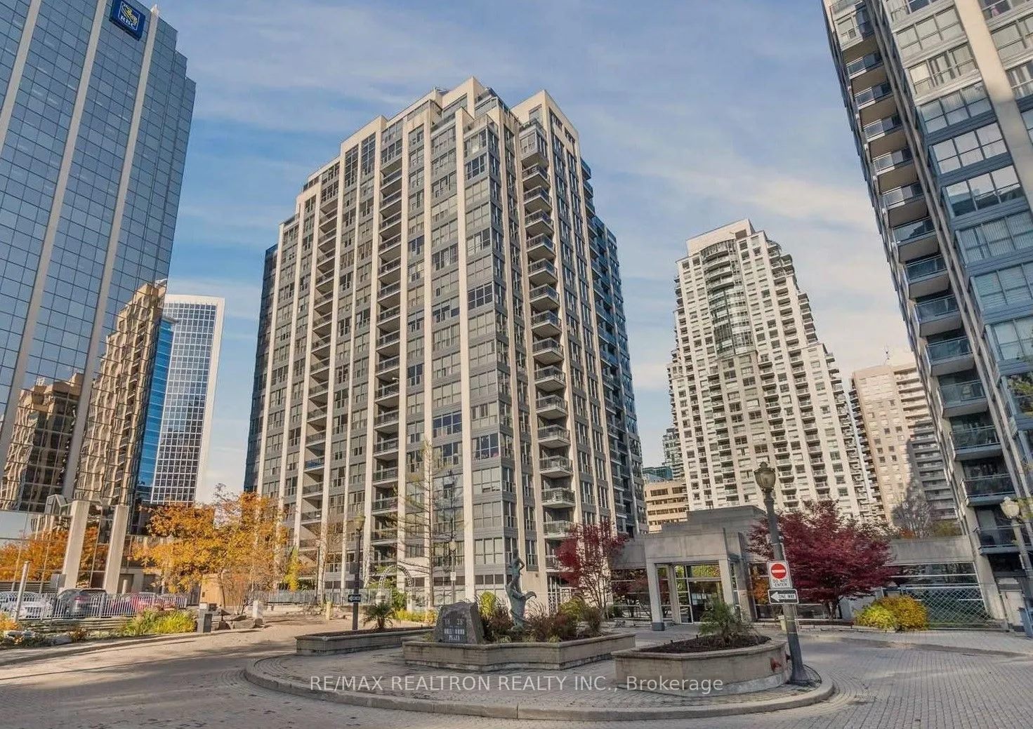 18 Hollywood Avenue N, #407