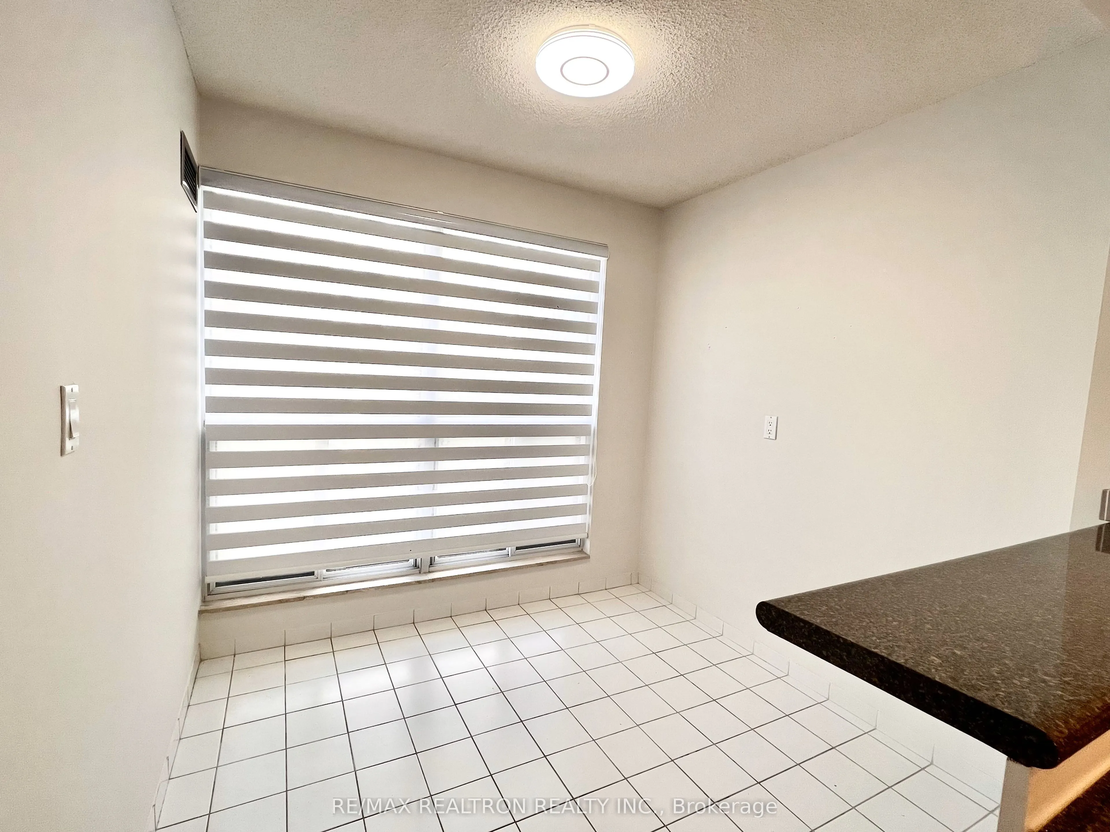 18 Hollywood Avenue N, #407
